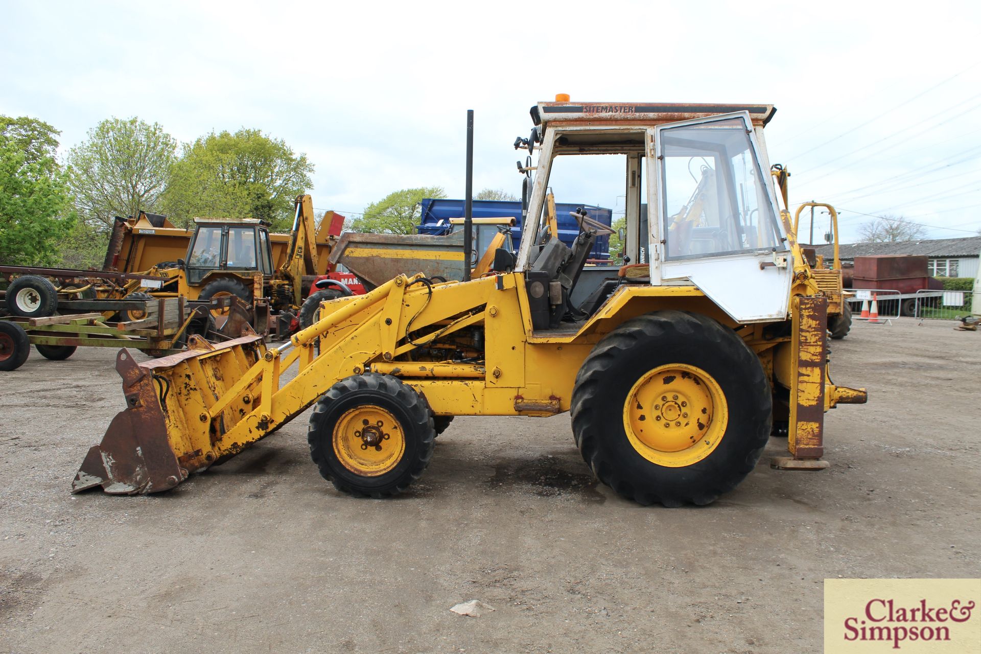 JCB 3CX Sitemaster 2WD backhoe loader. Registration A790 ROU. Date of first registration 10/1983. - Image 4 of 34