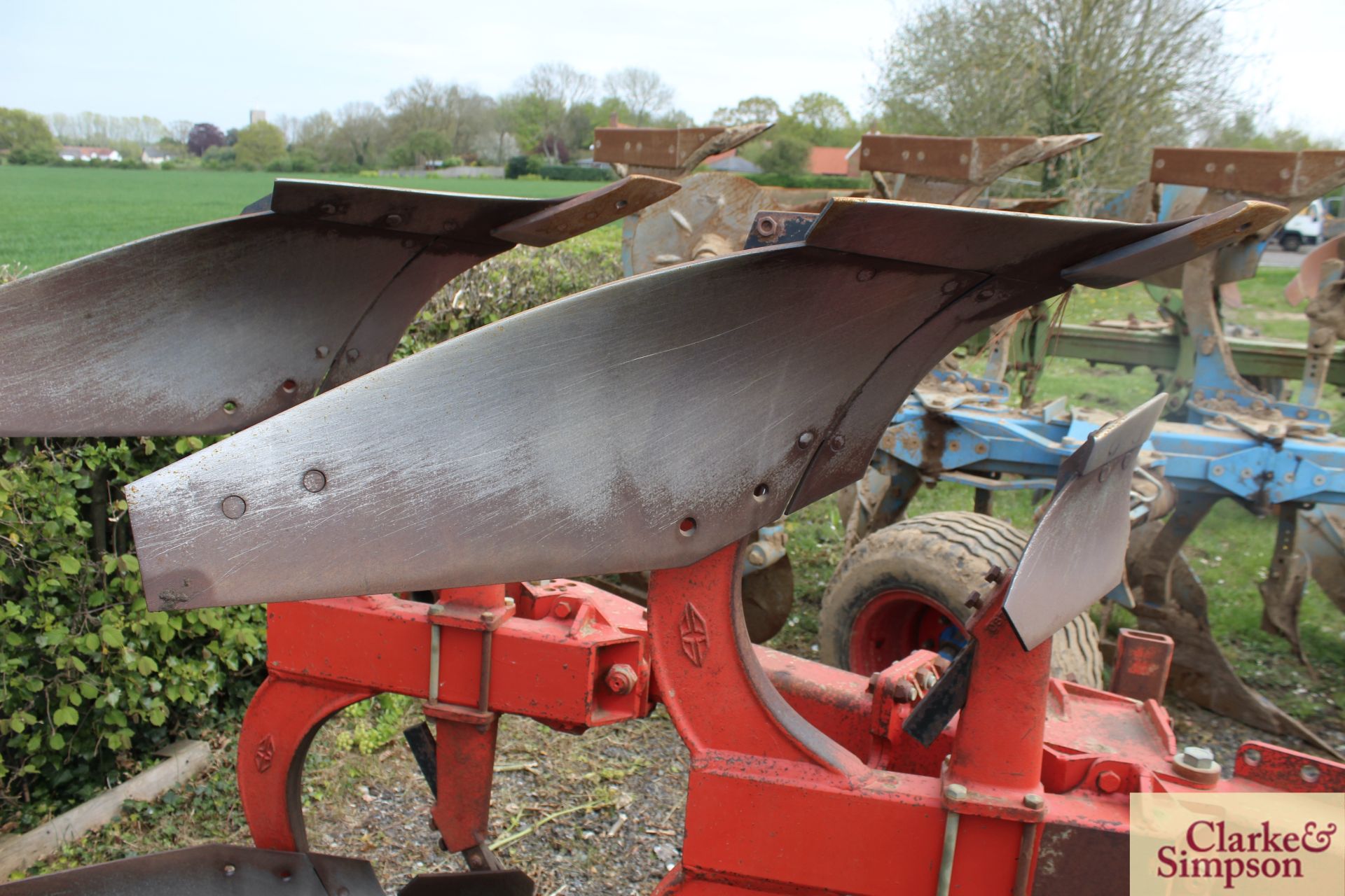 Gregoire Besson RB47 5F reversible plough. 2004. Serial number 30463. * - Image 9 of 21