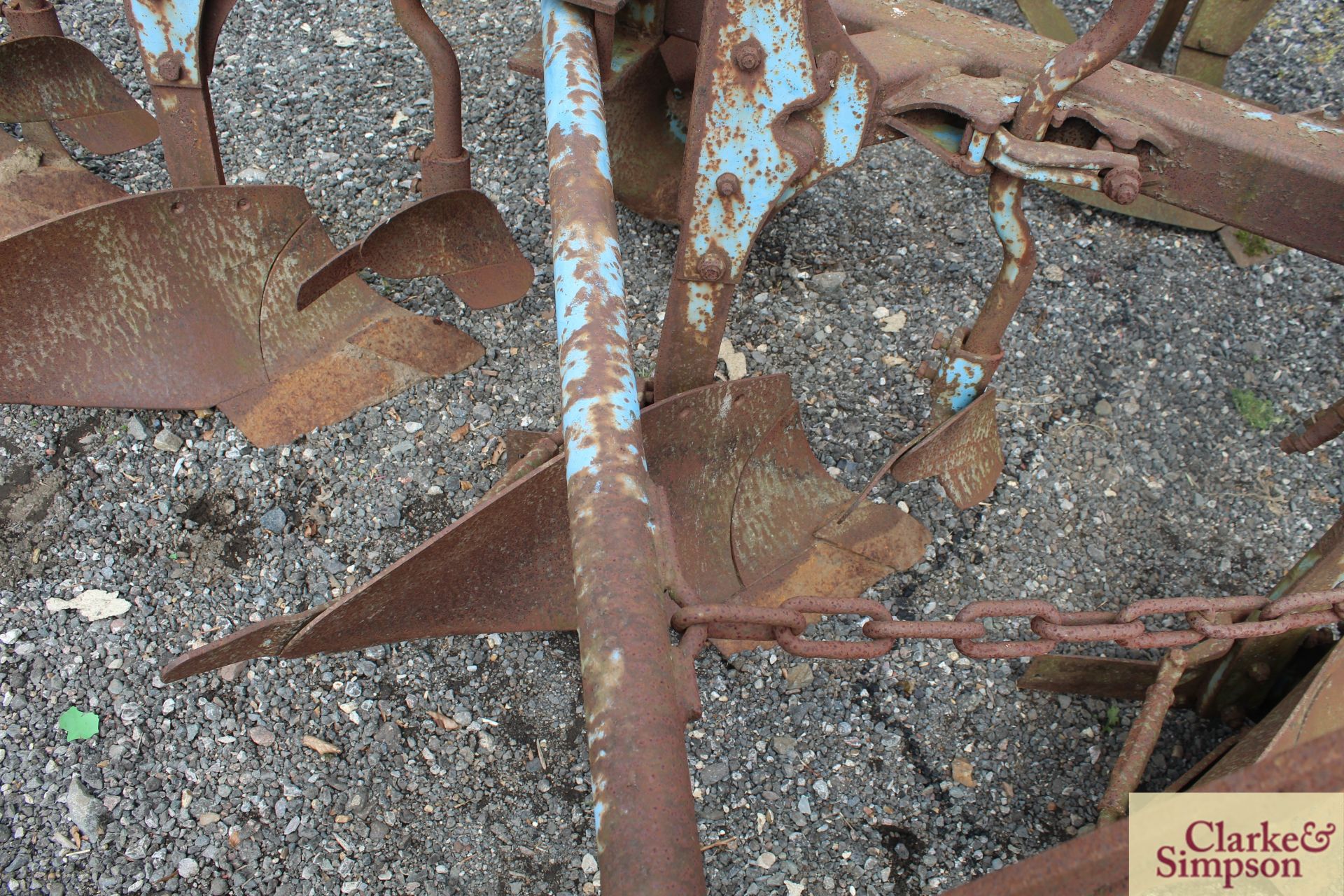 Lemken DL110 3+1F reversible plough. With press arm. - Image 7 of 12