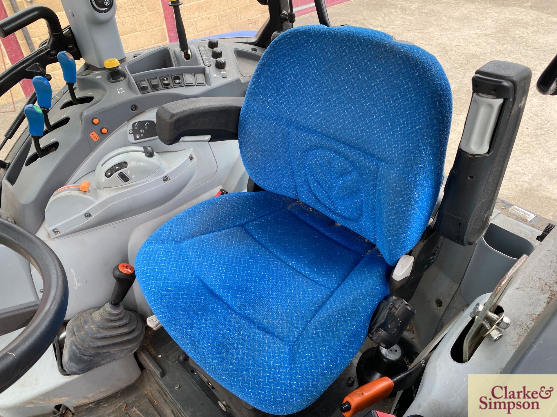 New Holland T5.105 4WD tractor. Registration EU15 AFN. Date of first registration 03/2015. Serial - Image 39 of 48