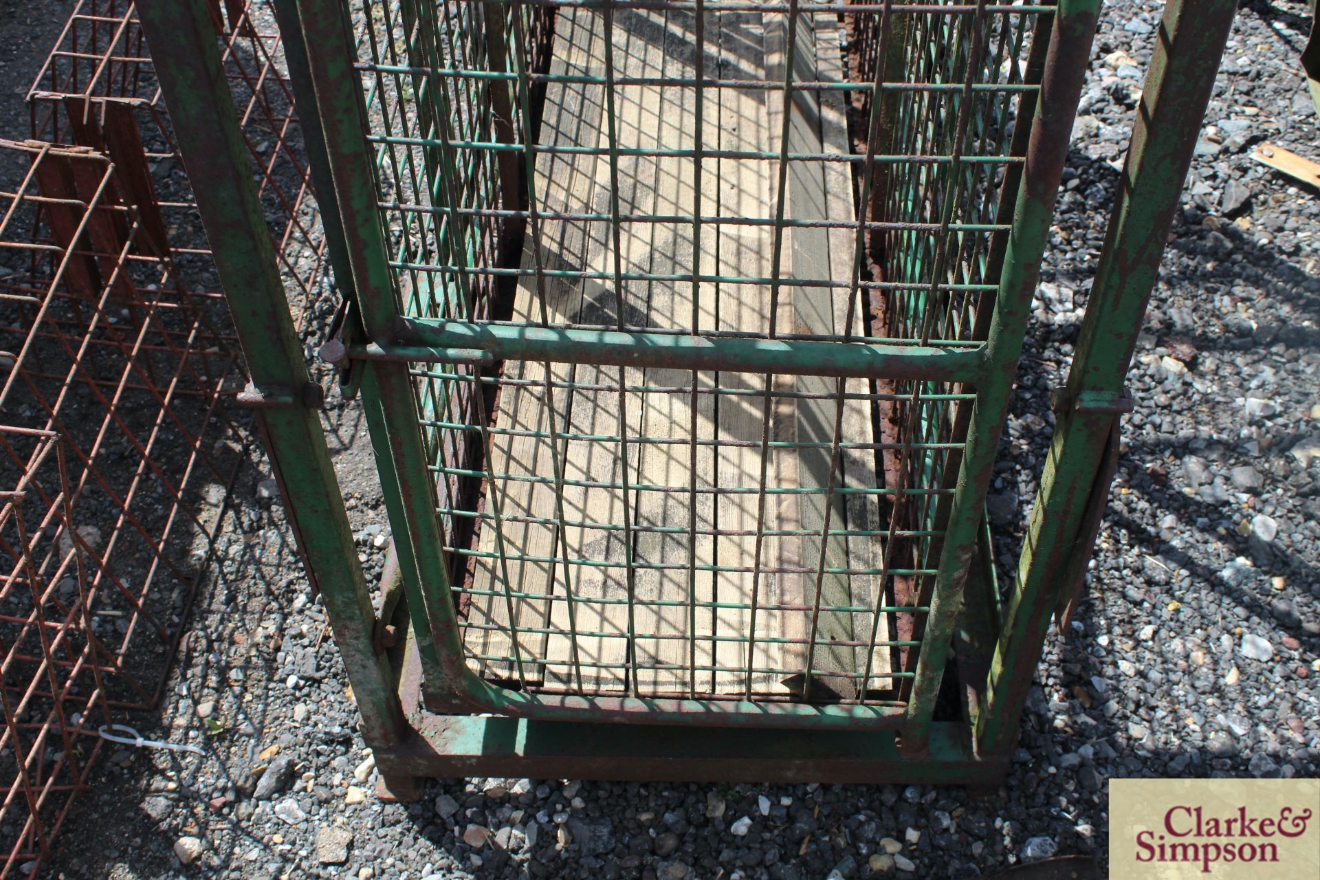 Sheep weighing scales. * - Image 4 of 5