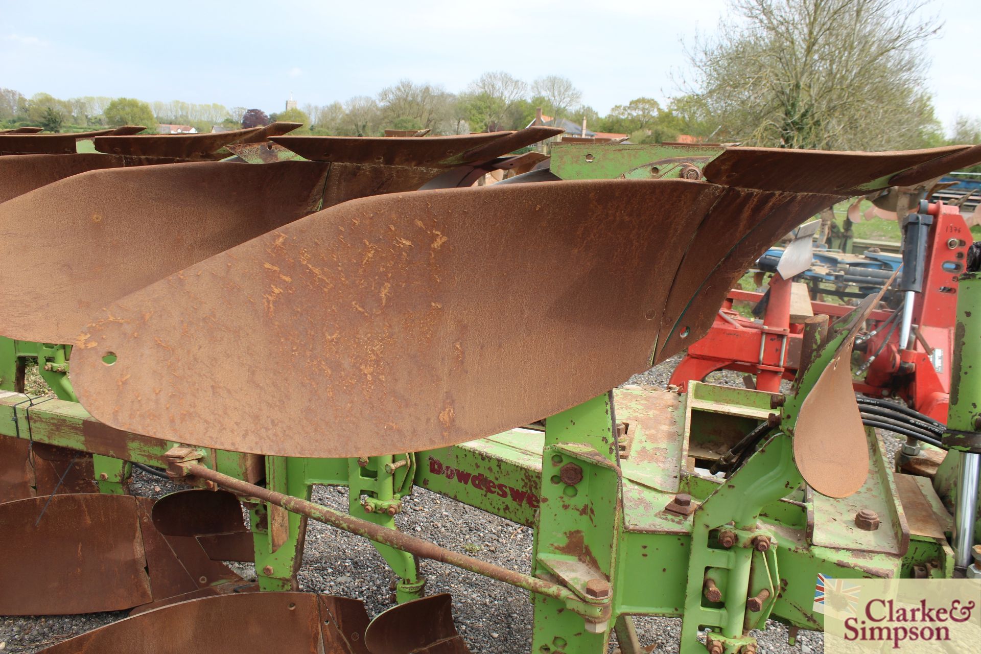 Dowdeswell DP120S 4+1F reversible plough. 1996. * - Image 15 of 20