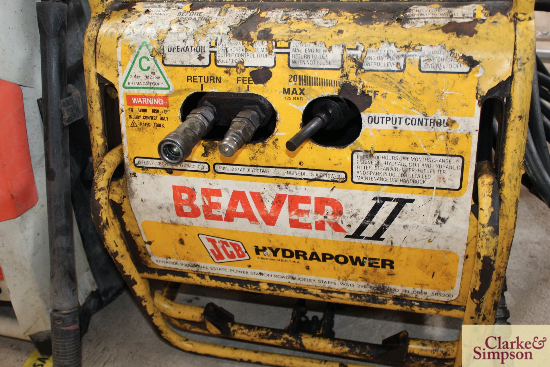 JCB Beaver hydraulic power pack with breaker gun. - Image 3 of 3