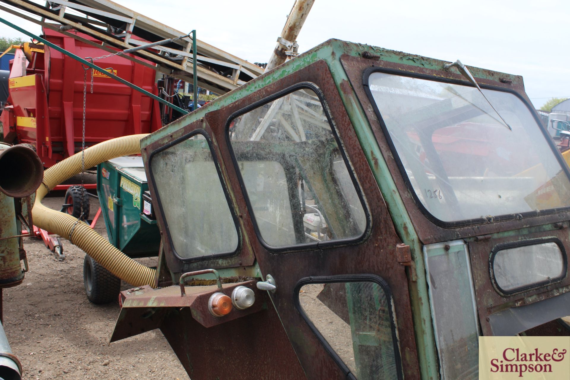 Duncan cab for John Deere 30 series tractor. With all glass and lights. - Image 10 of 11