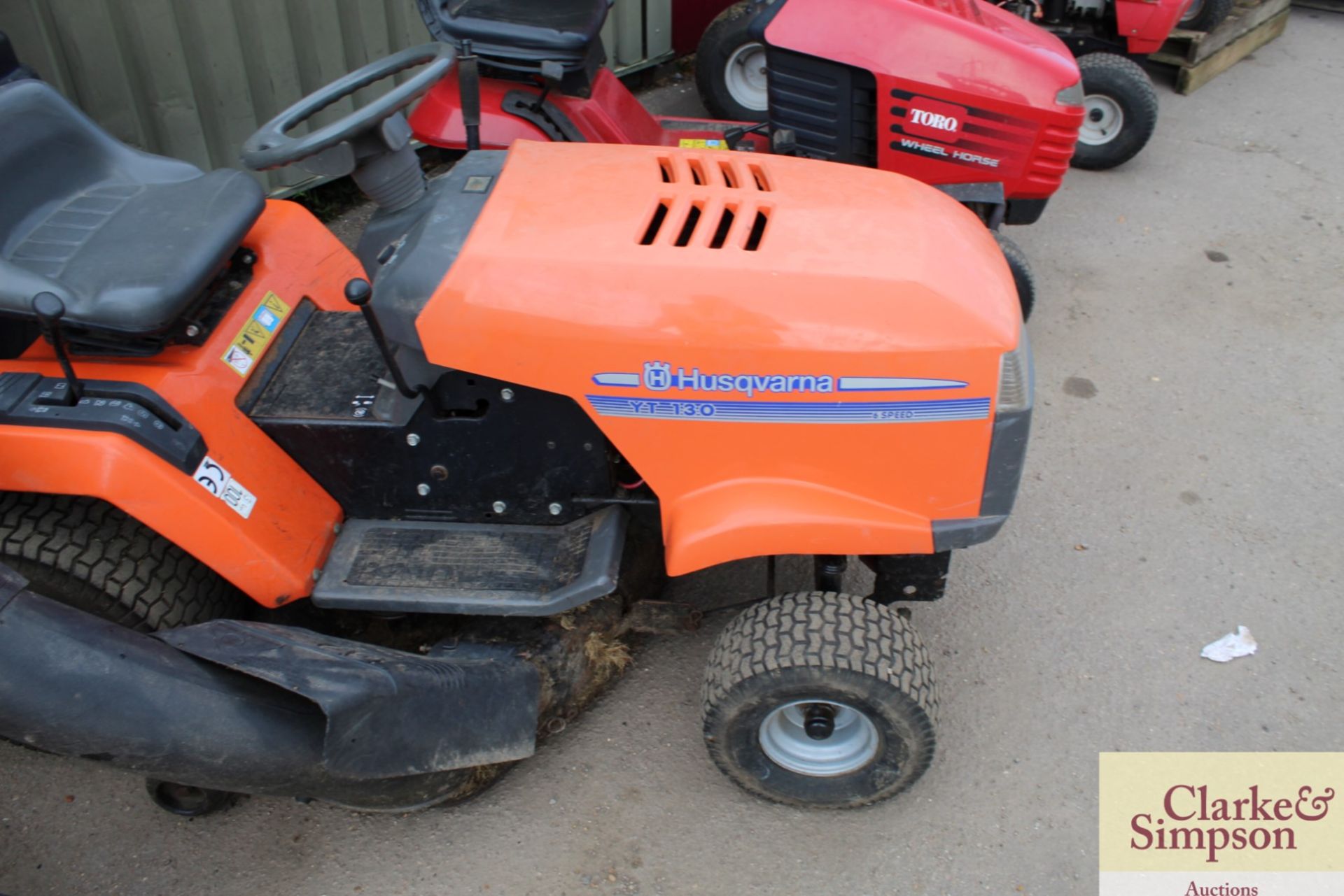Husqvarna YT130 ride-on mower. With 42in deck, 6-speed gearbox and collector. - Image 4 of 6