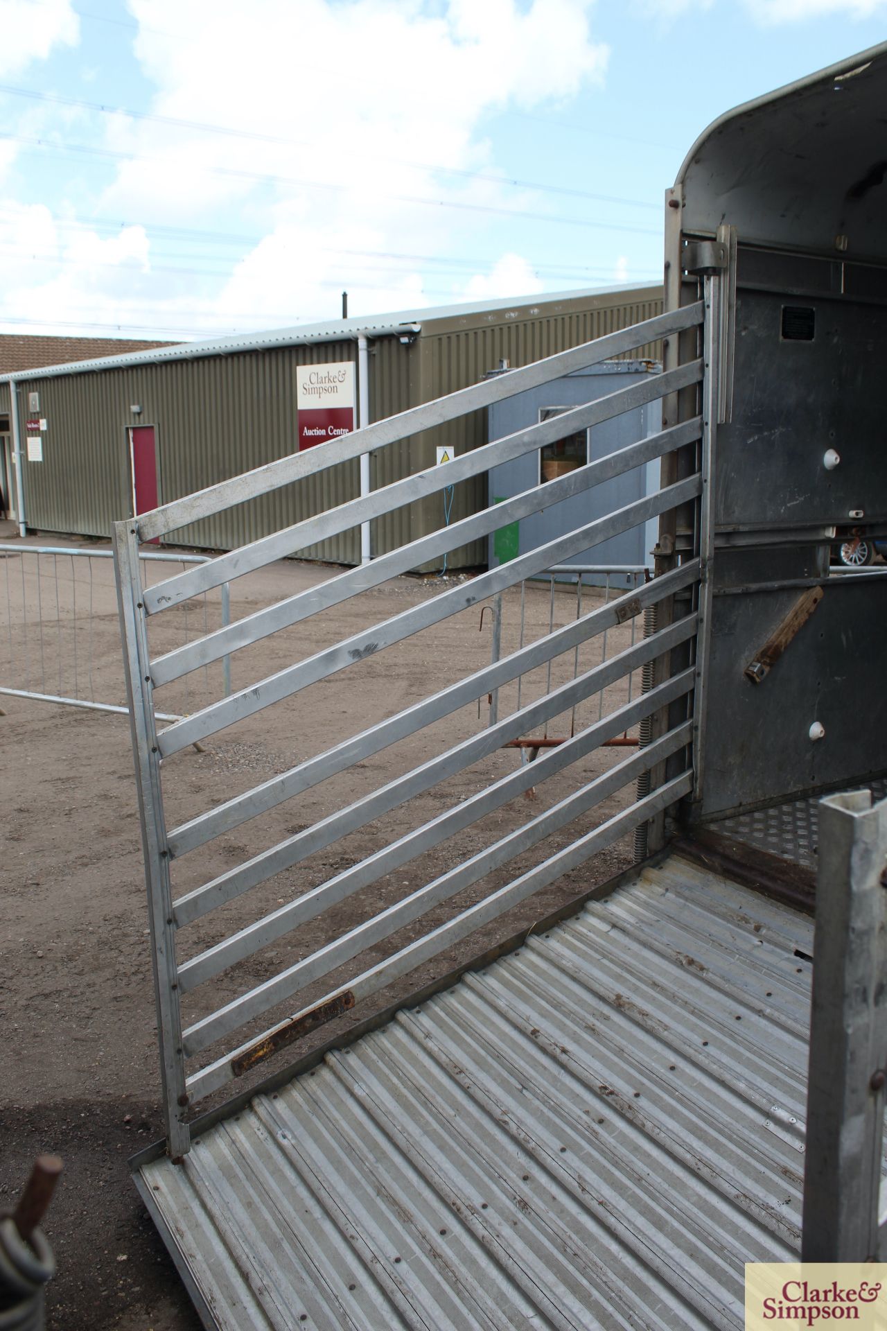 Ifor Williams 12ft twin axle demount livestock trailer. * - Image 9 of 17