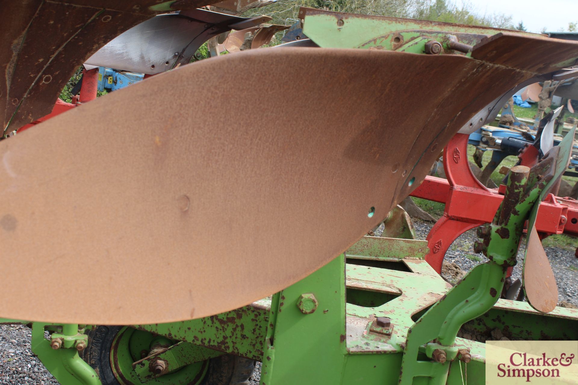 Dowdeswell DP120S 4+1F reversible plough. 1996. * - Image 10 of 20