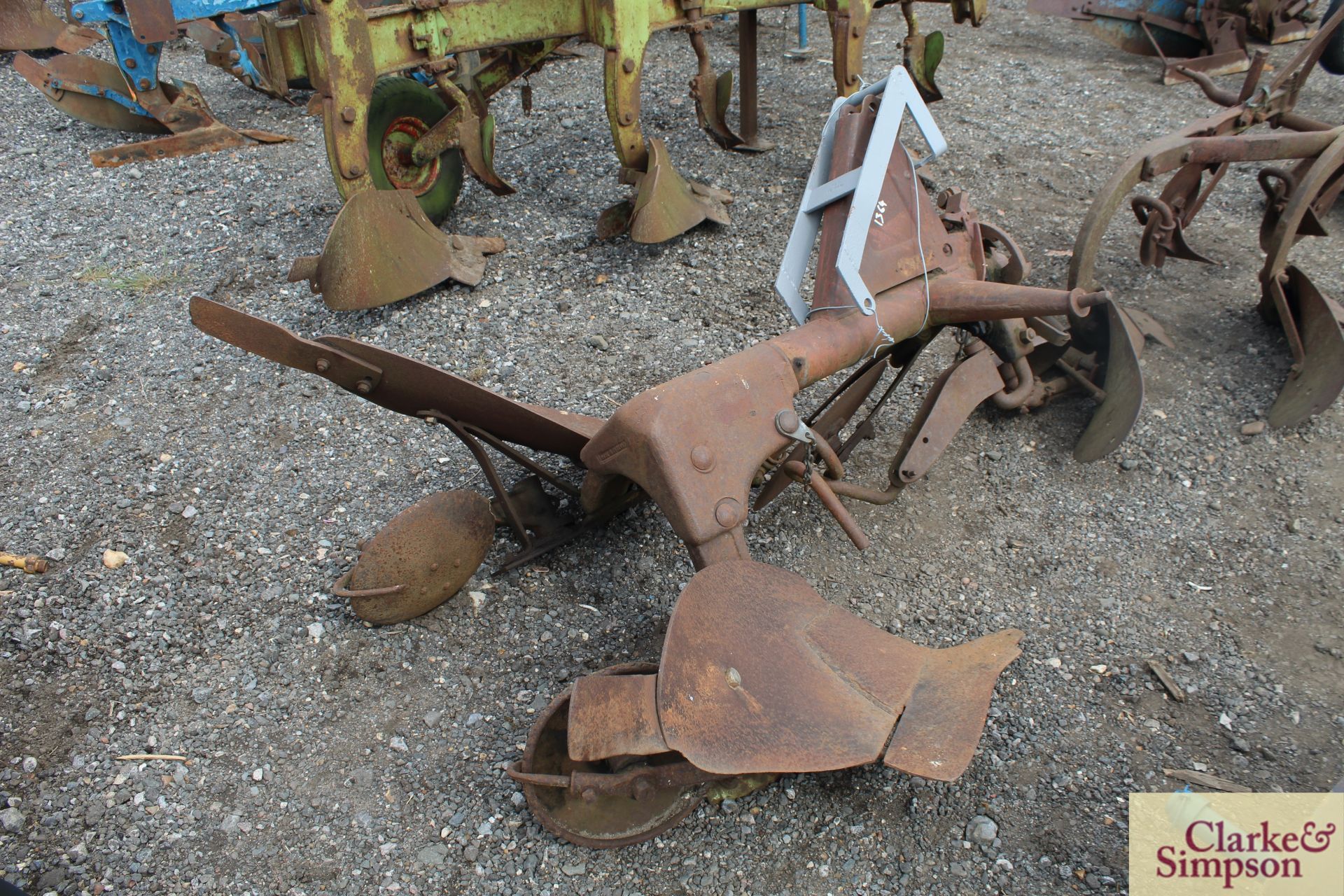 Ferguson butterfly reversible plough. - Image 3 of 5