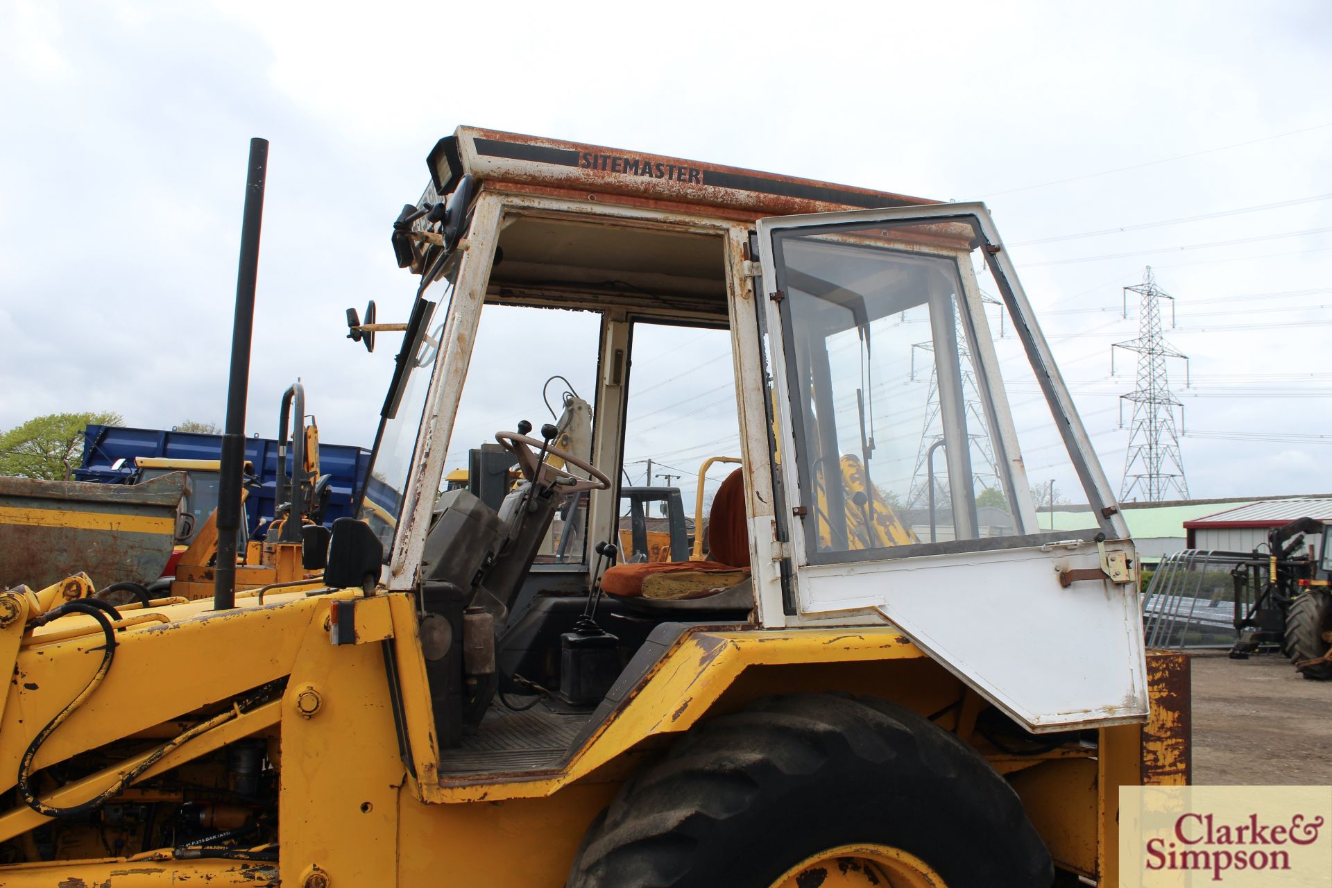 JCB 3CX Sitemaster 2WD backhoe loader. Registration A790 ROU. Date of first registration 10/1983. - Image 23 of 34