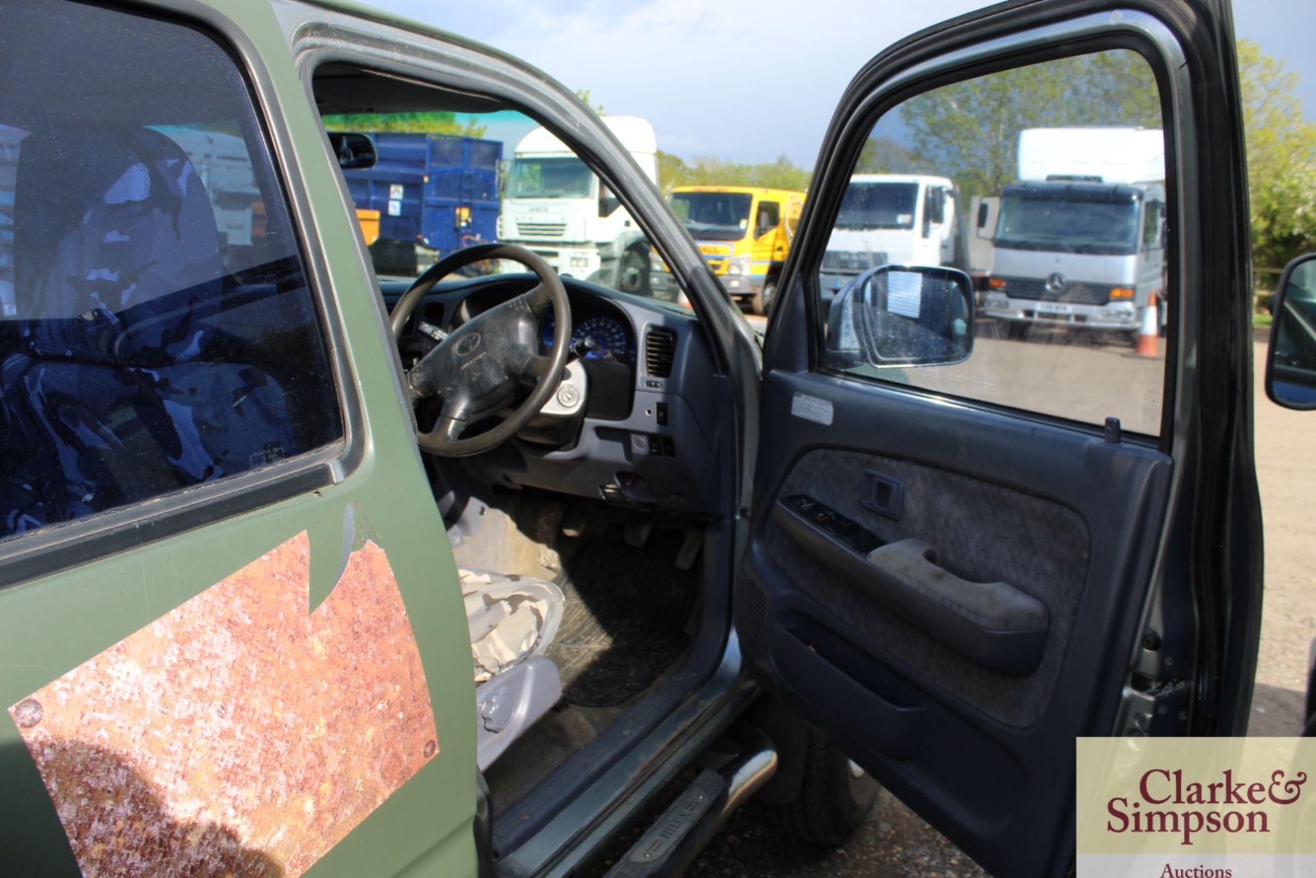 Toyota Hilux double cab pickup. Registration LN02 - Image 21 of 28