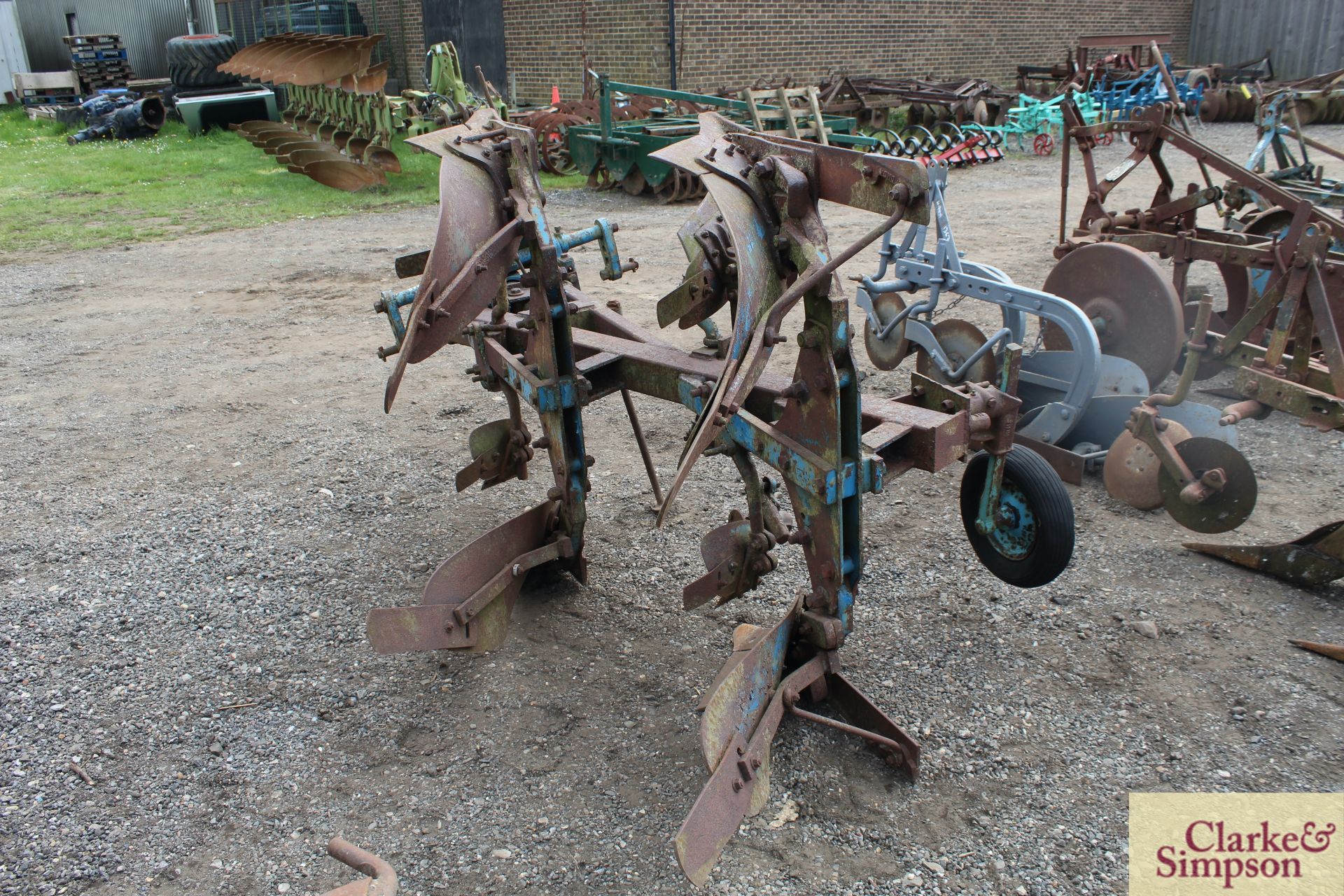 Ransomes TSR 103 2F reversible plough. * - Image 3 of 11