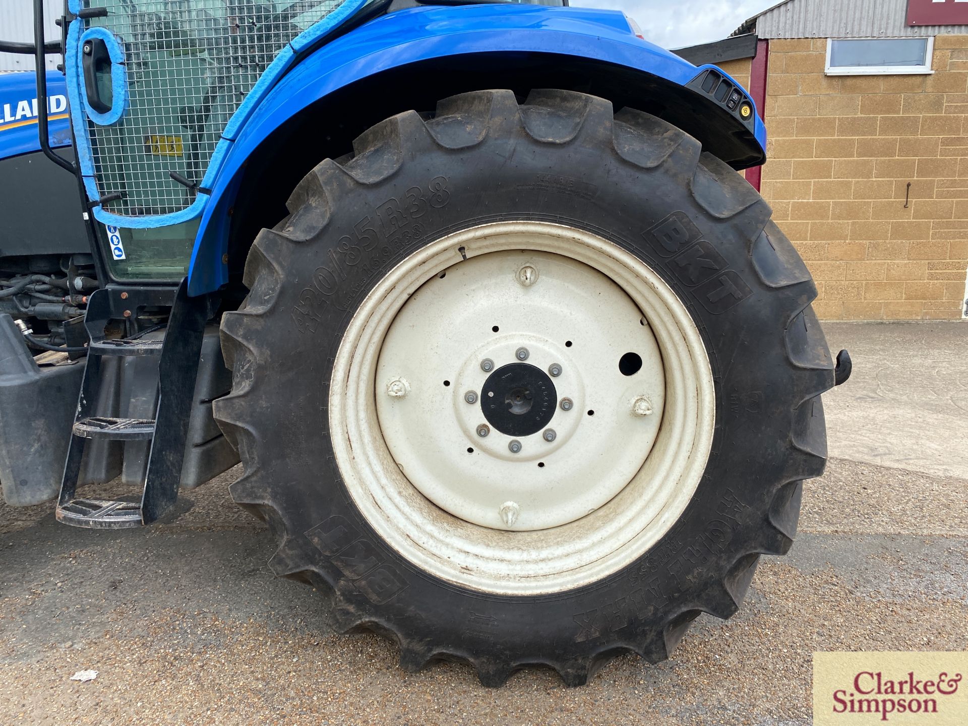 New Holland T5.105 4WD tractor. Registration EU15 AFN. Date of first registration 03/2015. Serial - Image 21 of 48
