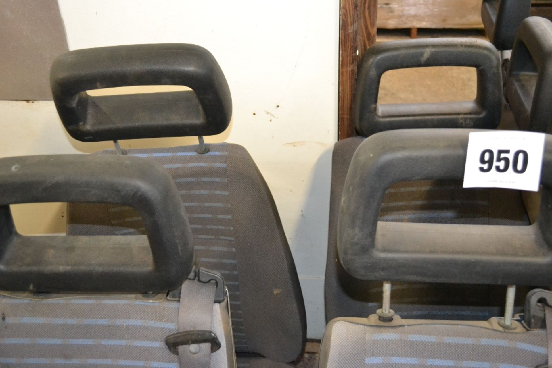 Quantity of minibus seats. - Image 4 of 4