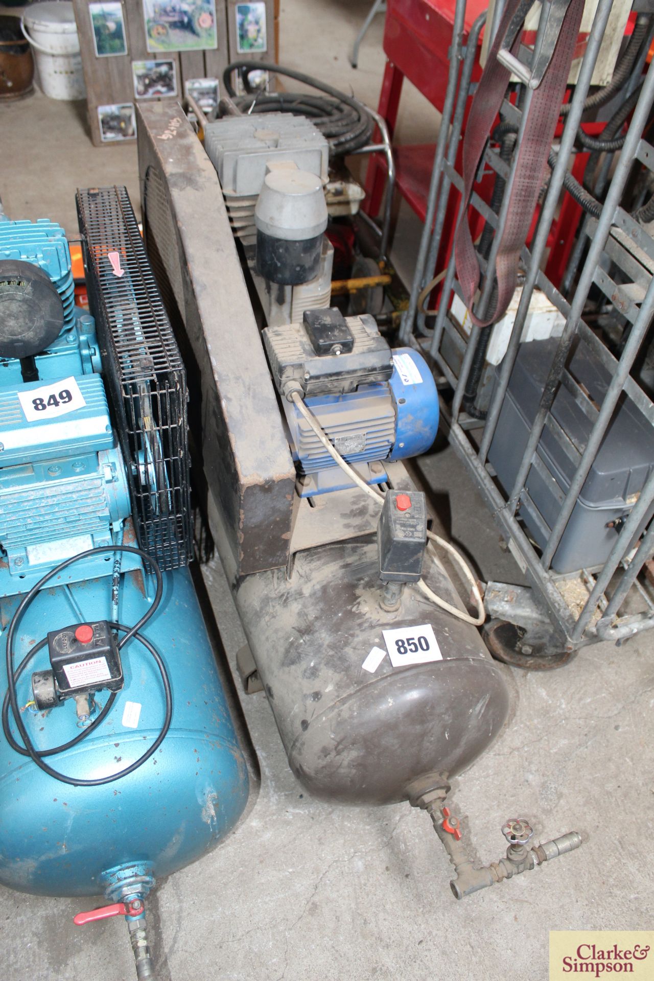 Large workshop compressor. * - Image 2 of 3