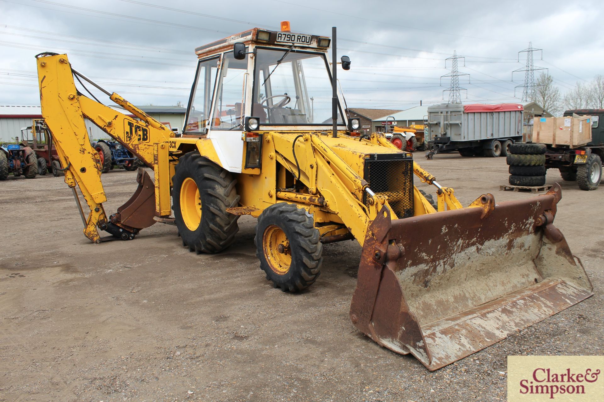 JCB 3CX Sitemaster 2WD backhoe loader. Registration A790 ROU. Date of first registration 10/1983.