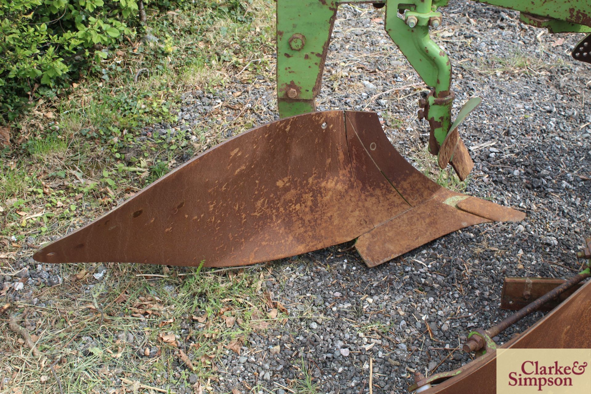 Dowdeswell DP120S 4+1F reversible plough. 1996. * - Image 6 of 20