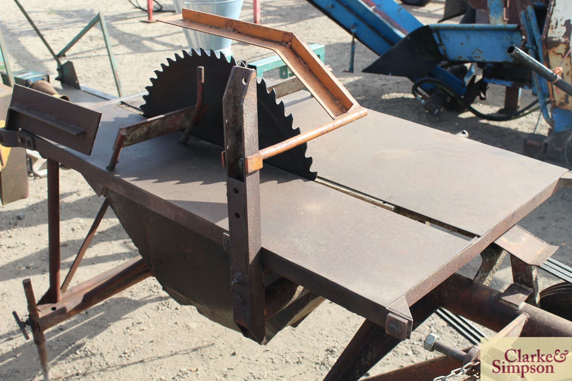 McConnel v-belt drive PTO sawbench. * - Image 4 of 7