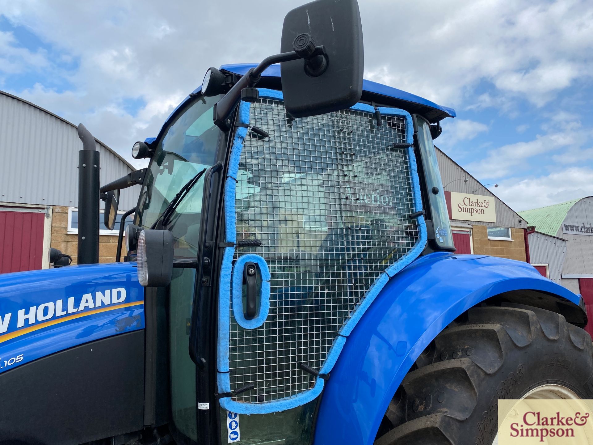New Holland T5.105 4WD tractor. Registration EU15 AFN. Date of first registration 03/2015. Serial - Image 17 of 48
