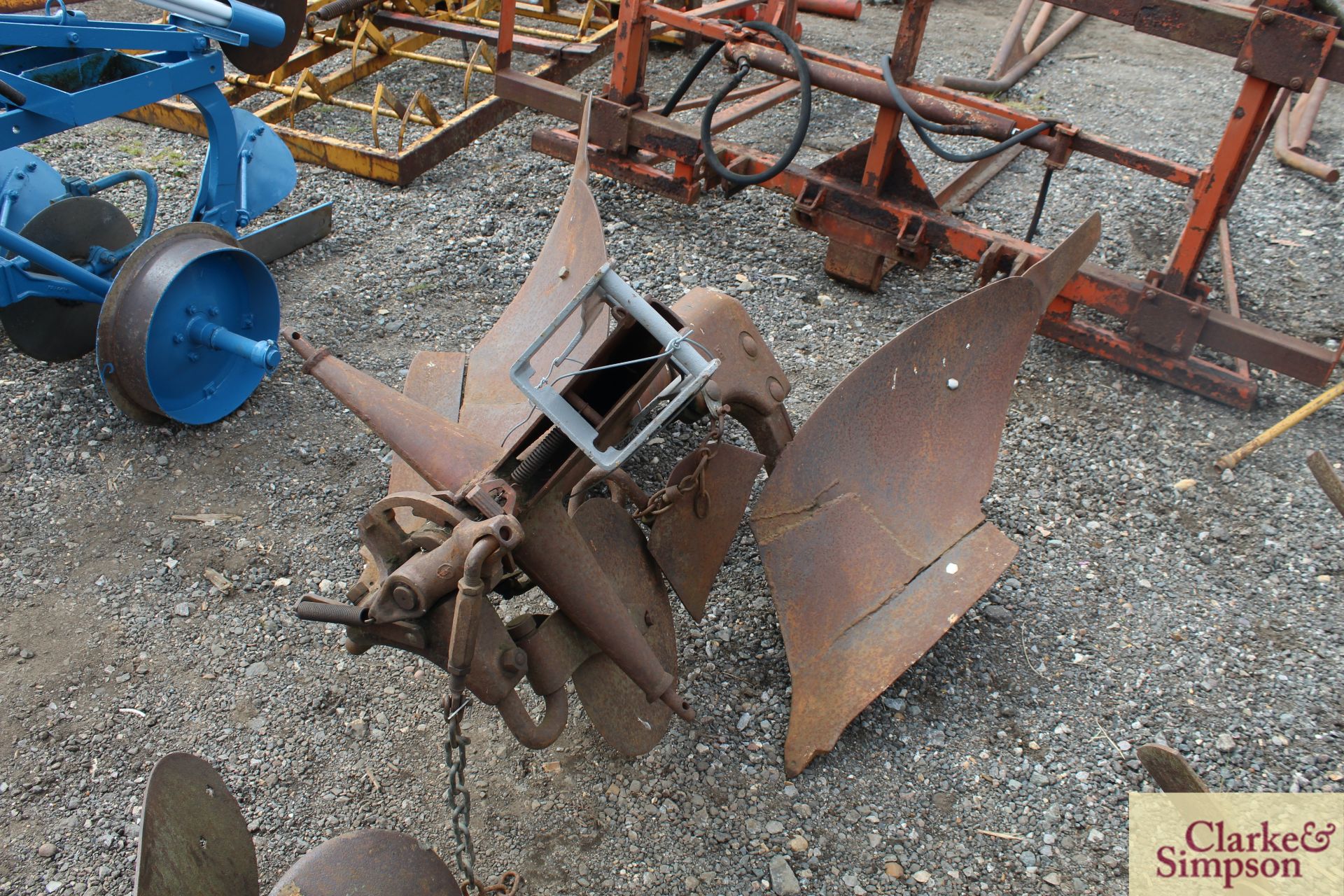 Ferguson butterfly reversible plough. - Image 2 of 5