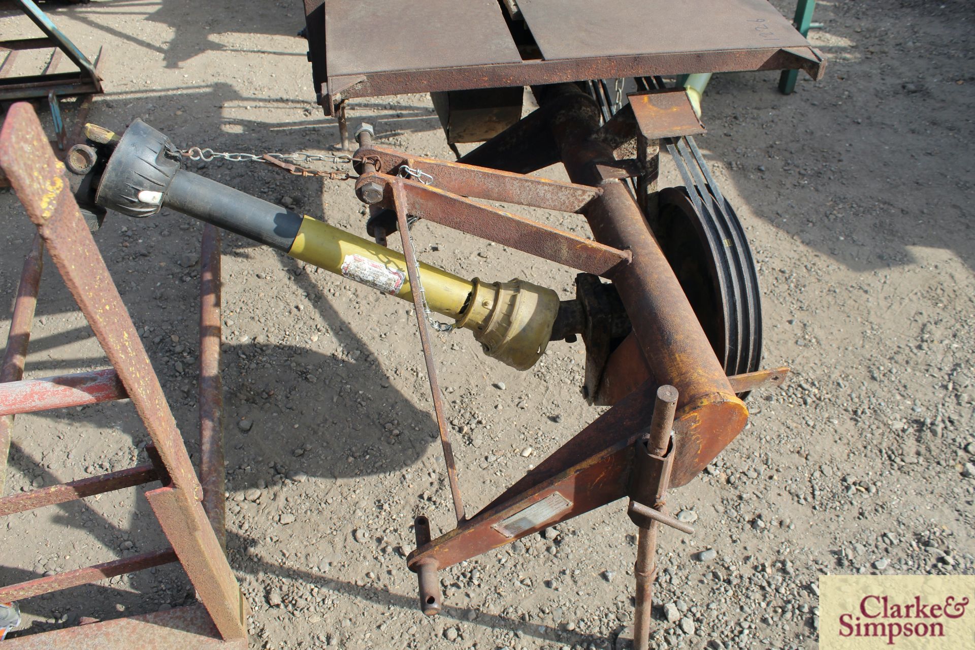 McConnel v-belt drive PTO sawbench. * - Image 5 of 7