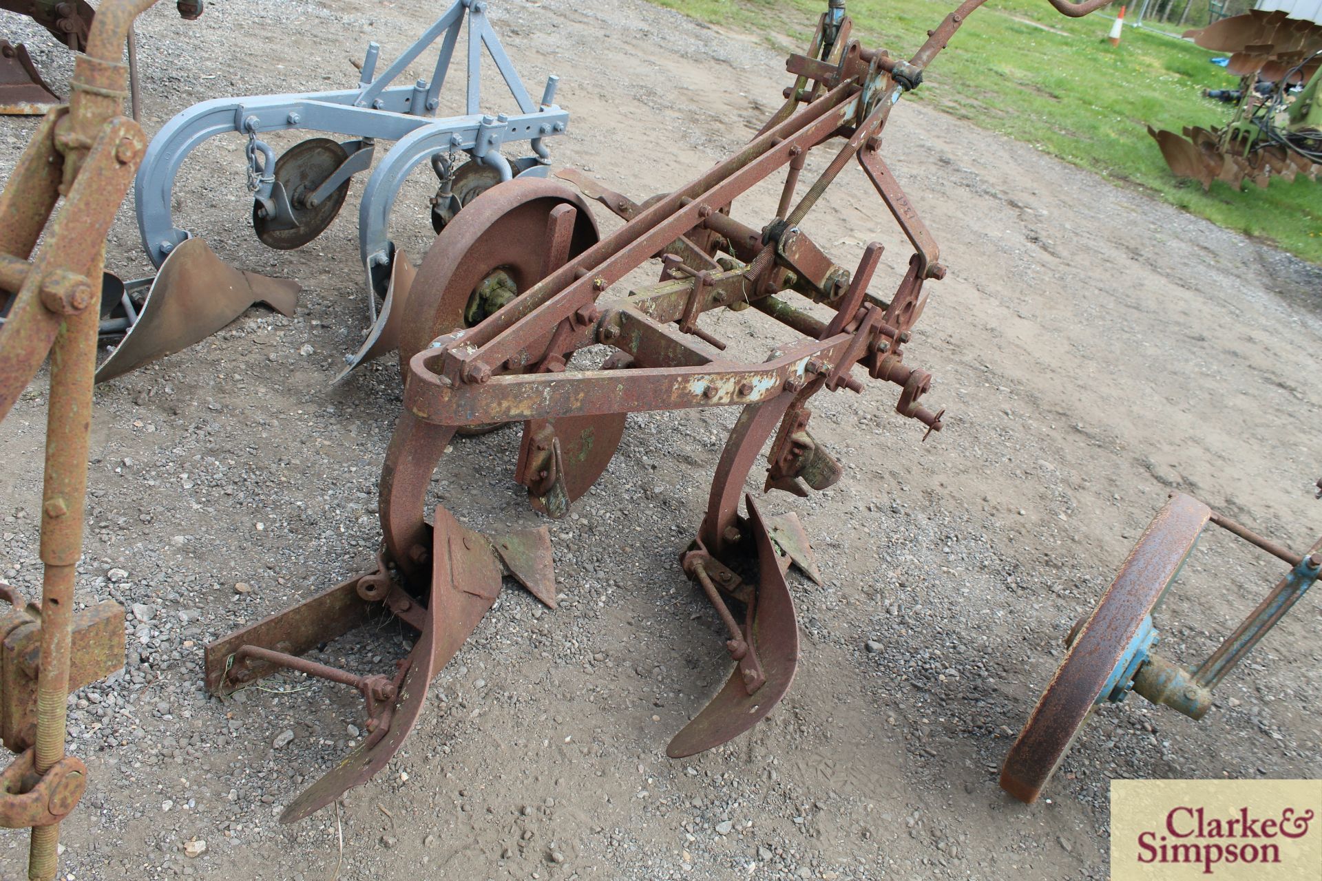 Ransomes TS59 2F conventional plough. - Image 3 of 9