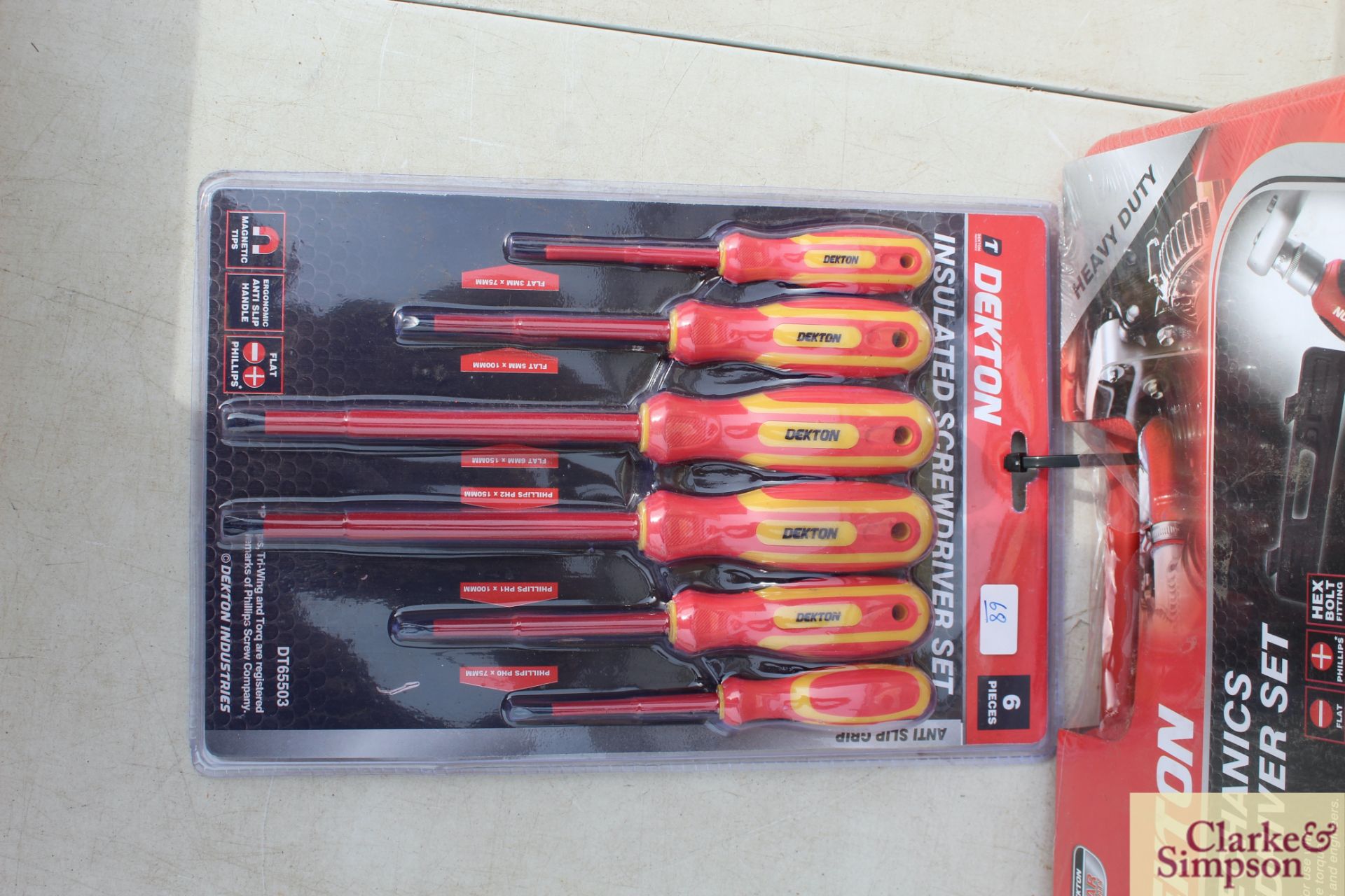 2x screwdriver sets (14). * - Image 2 of 3