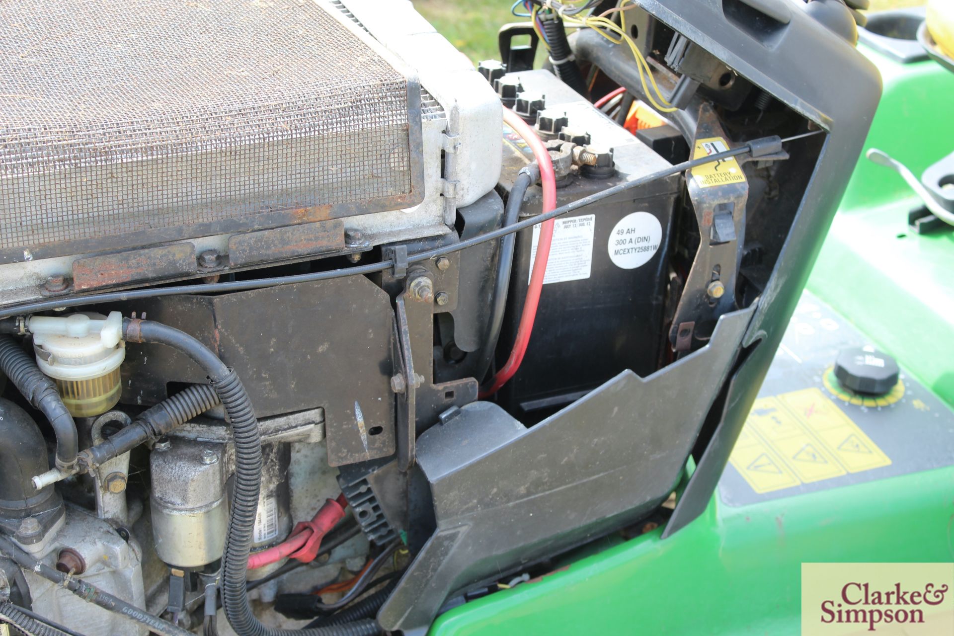 John Deere GX355 diesel ride-on mower. - Image 29 of 33