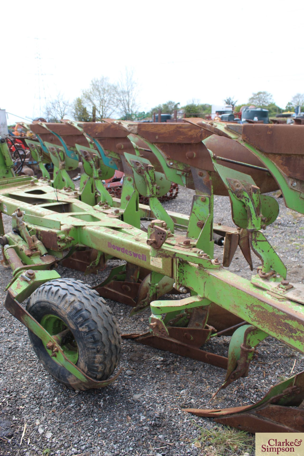 Dowdeswell DP120S 4+1F reversible plough. 1996. * - Image 4 of 20