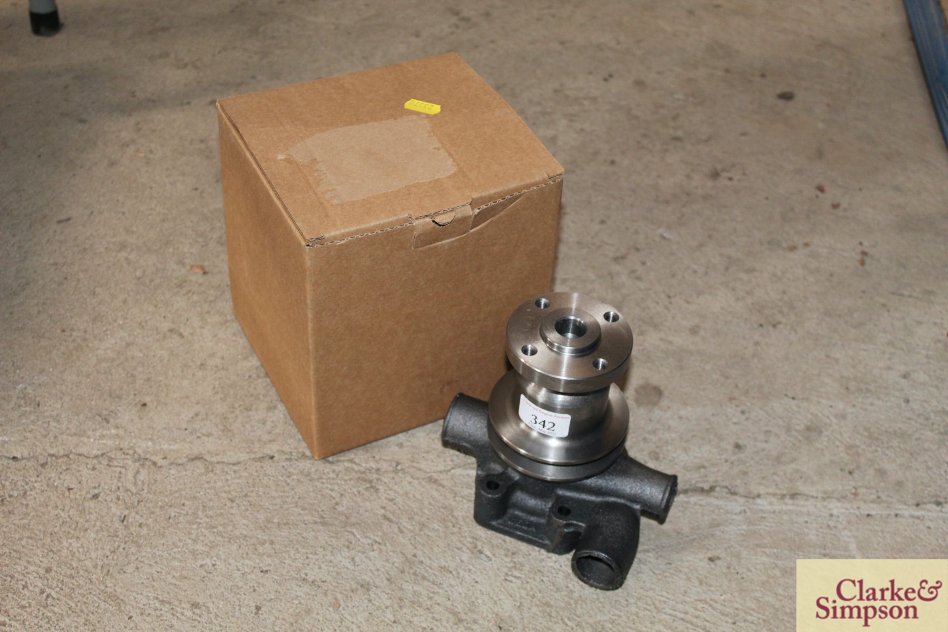 Fordson Dexta Water Pump - New. *