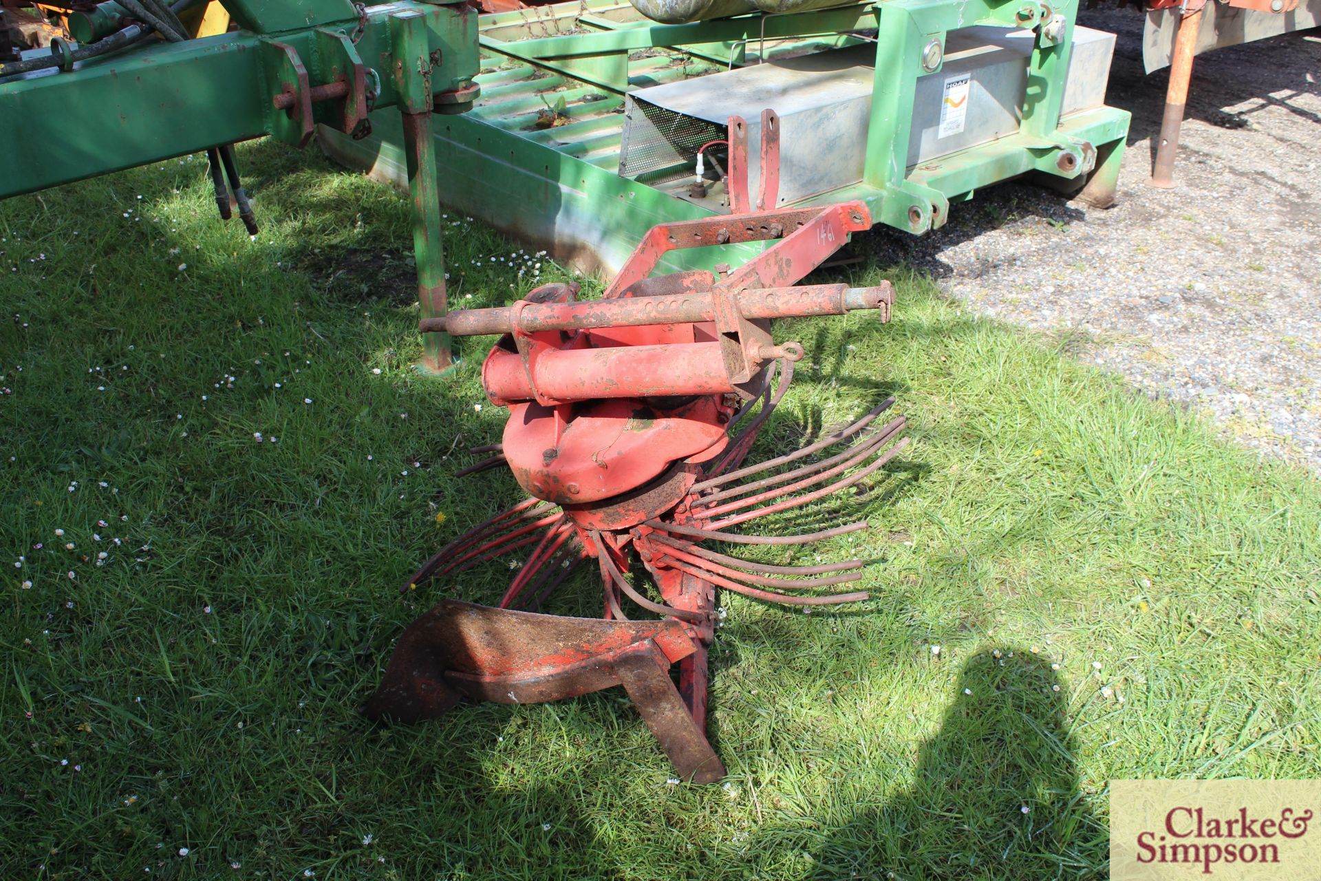 Potato lifter for compact tractor. - Image 2 of 3