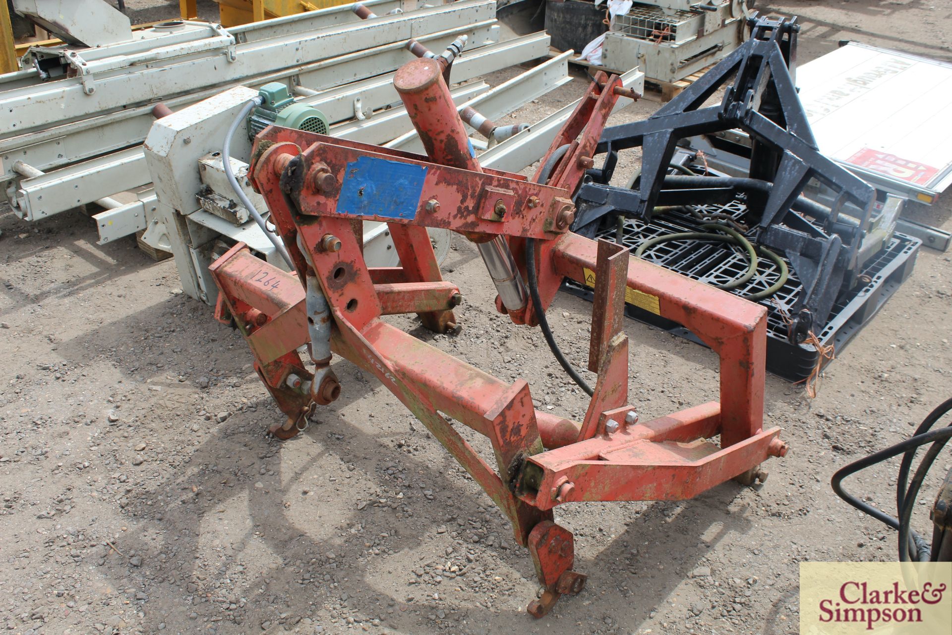Kuhn up and over drill linkage for power harrow. * - Image 2 of 6