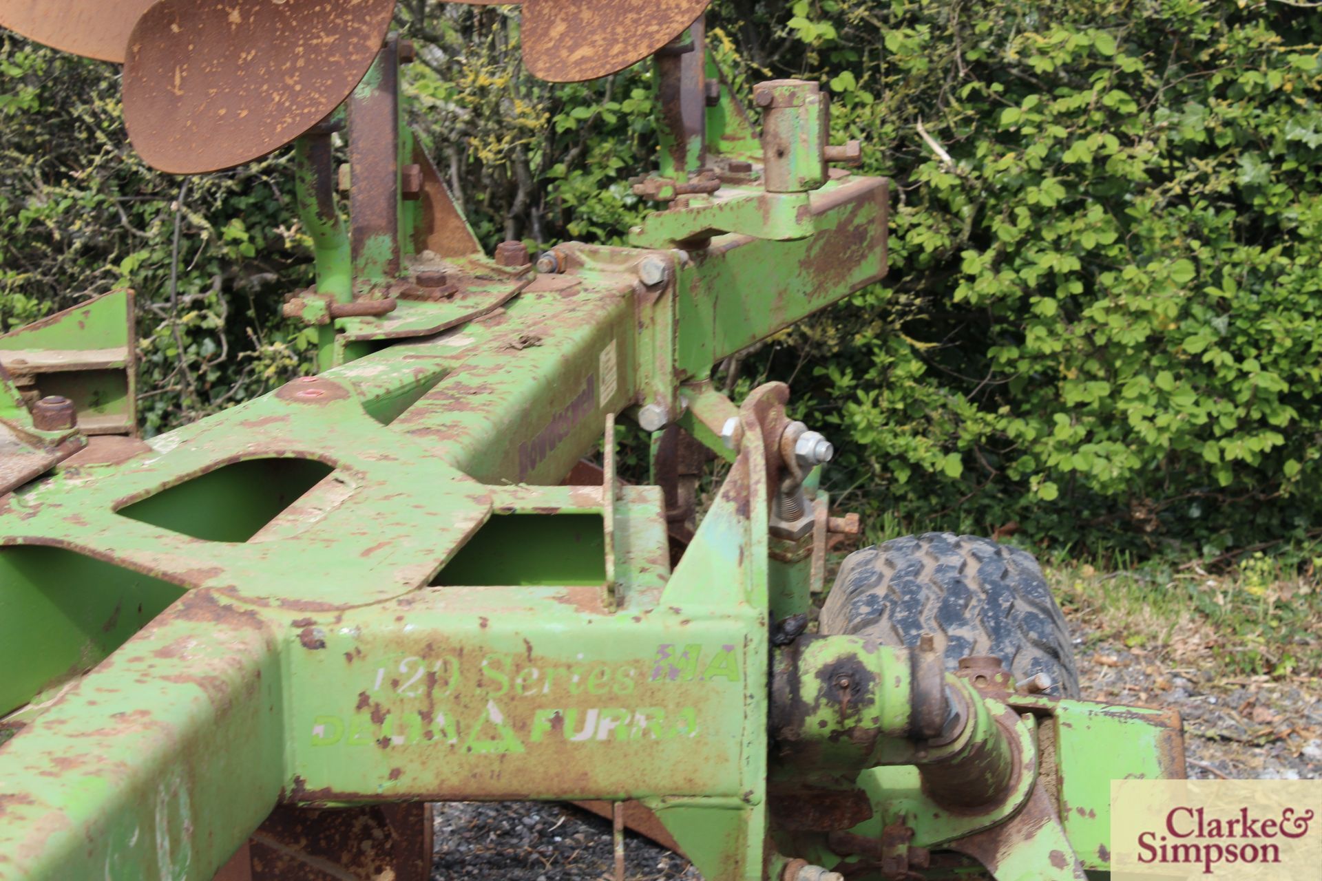 Dowdeswell DP120S 4+1F reversible plough. 1996. * - Image 18 of 20