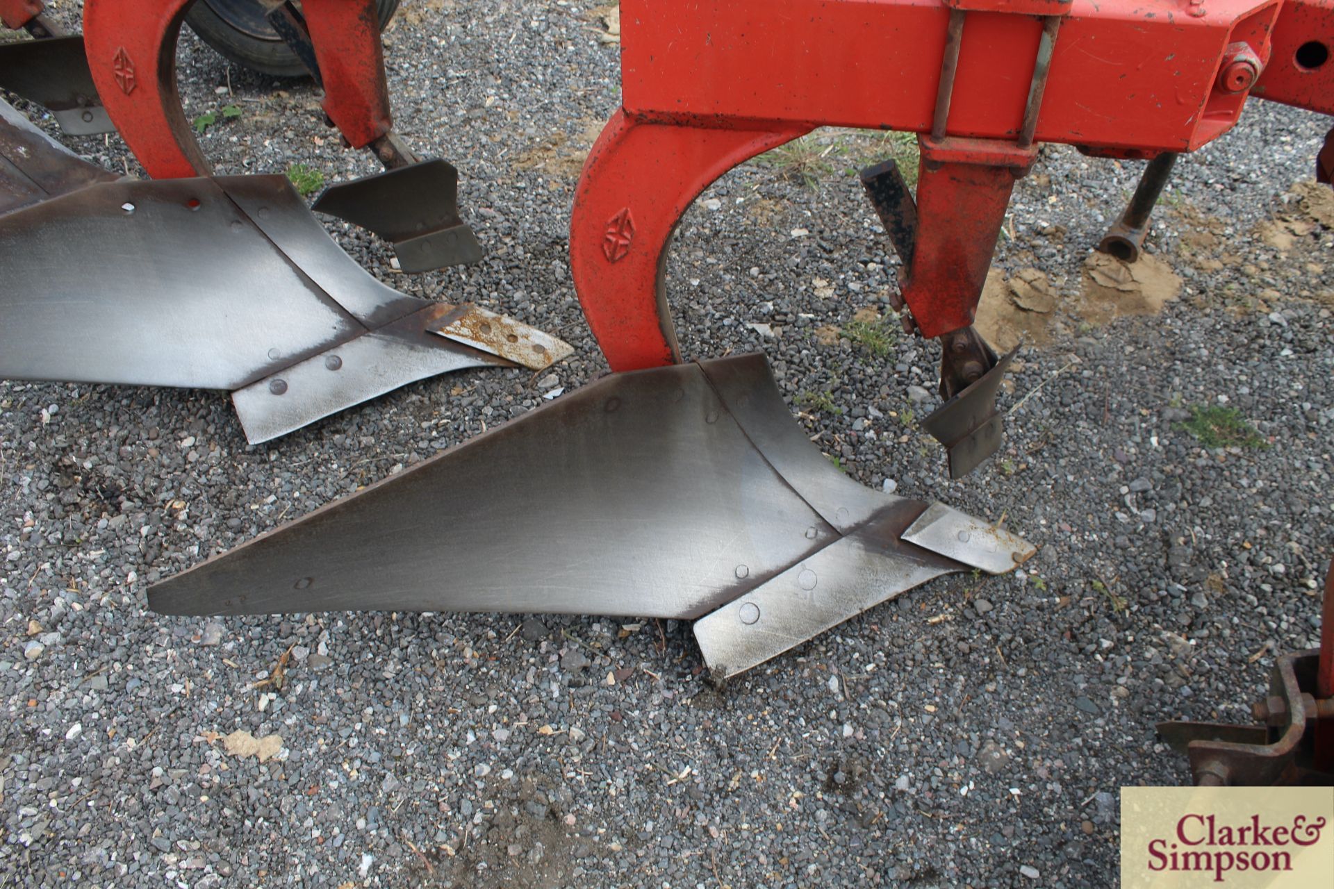 Gregoire Besson RB47 5F reversible plough. 2004. Serial number 30463. * - Image 12 of 21