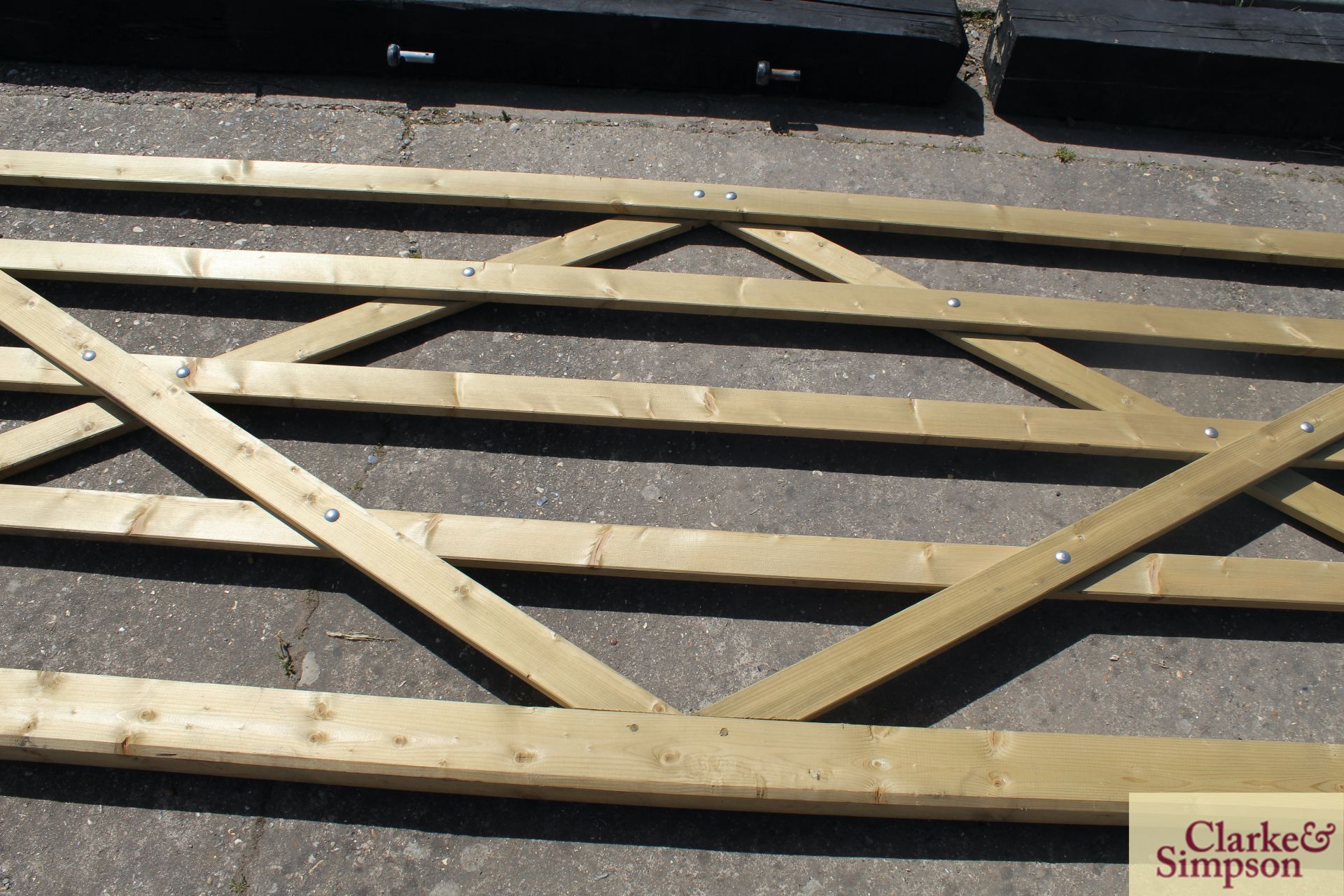 Unused Charlton 12ft wooden gate. With posts and gate furniture. - Image 3 of 6