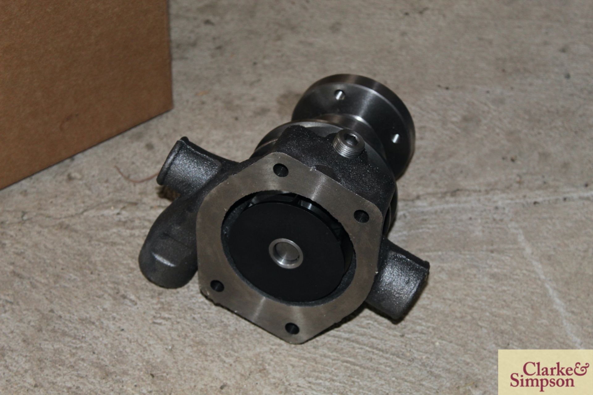 Fordson Dexta Water Pump - New. * - Image 4 of 4