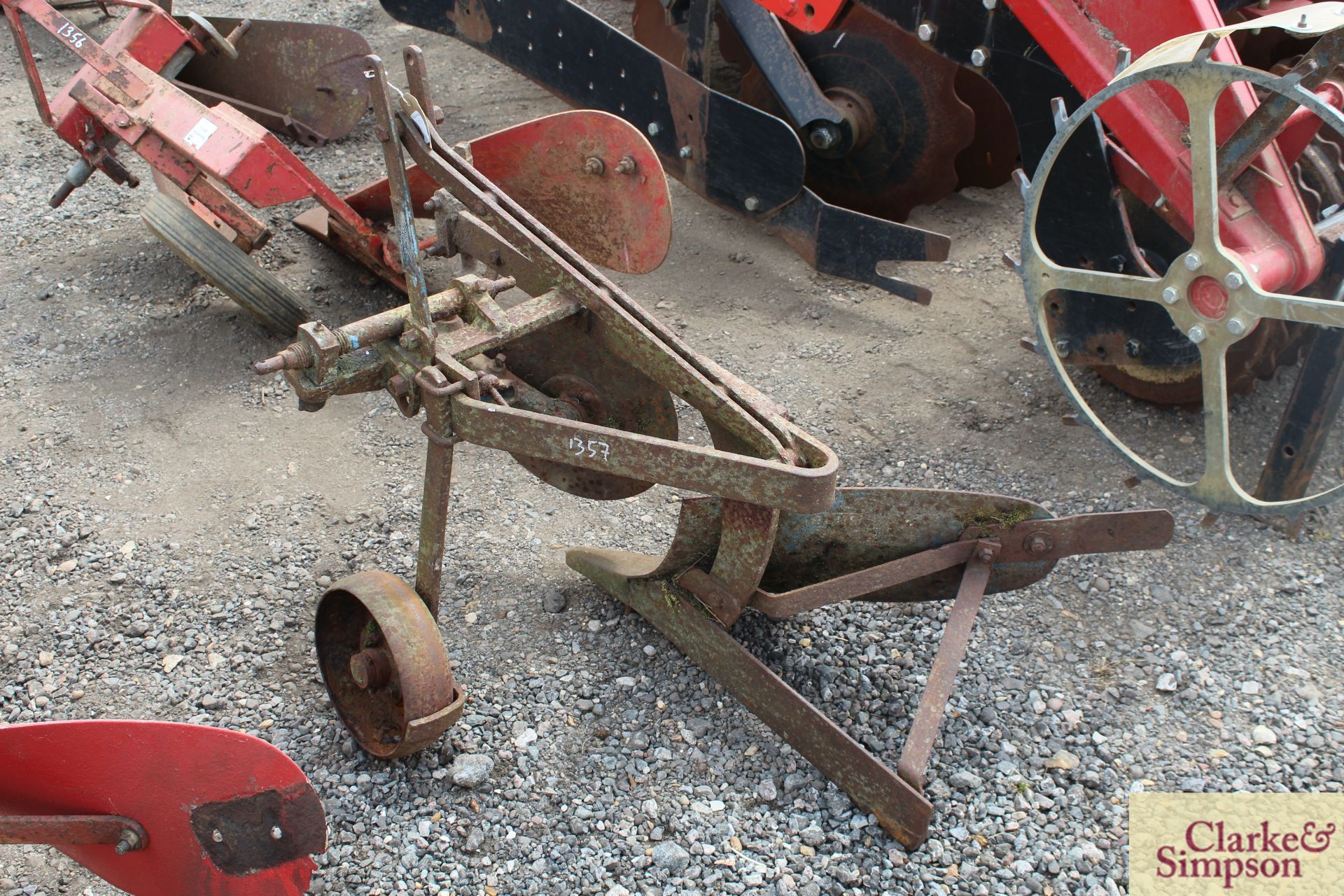 Ransomes TS65 mounted right hand single furrow plough to fit Ransomes MG6 crawler. - Image 3 of 4