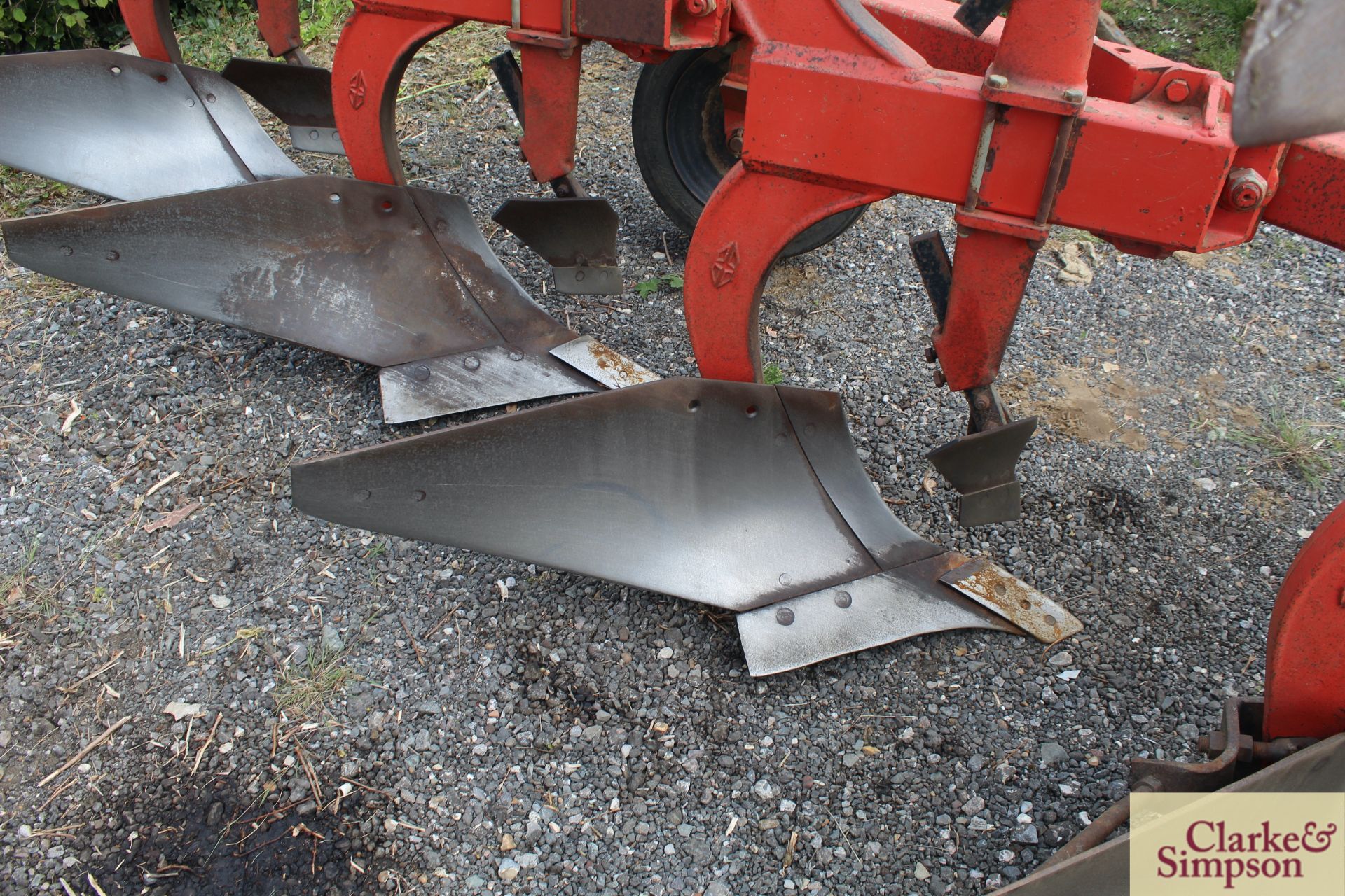 Gregoire Besson RB47 5F reversible plough. 2004. Serial number 30463. * - Image 10 of 21