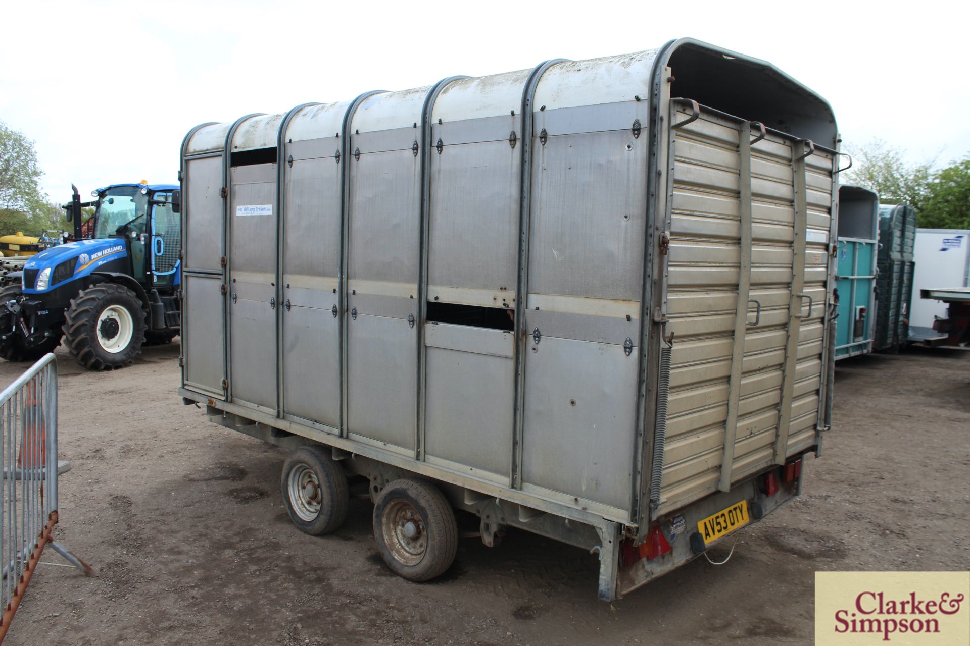 Ifor Williams 12ft twin axle demount livestock trailer. * - Image 3 of 17