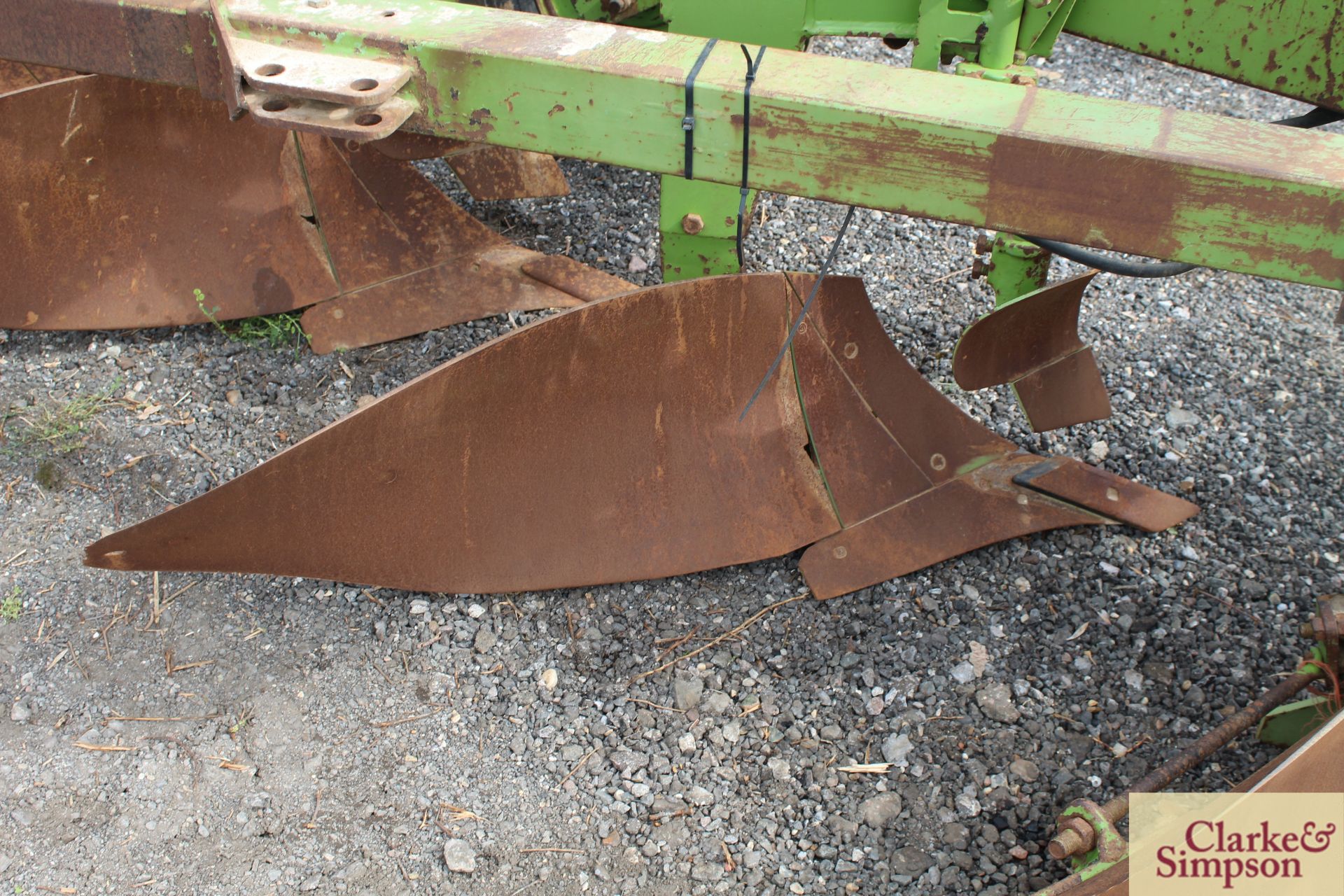 Dowdeswell DP120S 4+1F reversible plough. 1996. * - Image 11 of 20