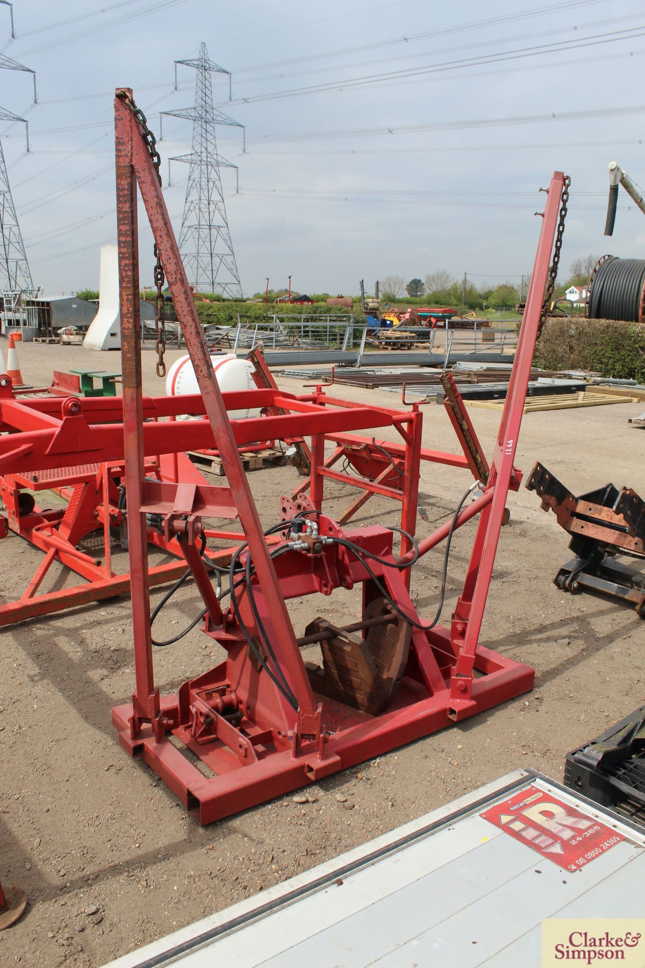 Front linkage frame with hydraulic bout markers. Previously used when drilling beet. *