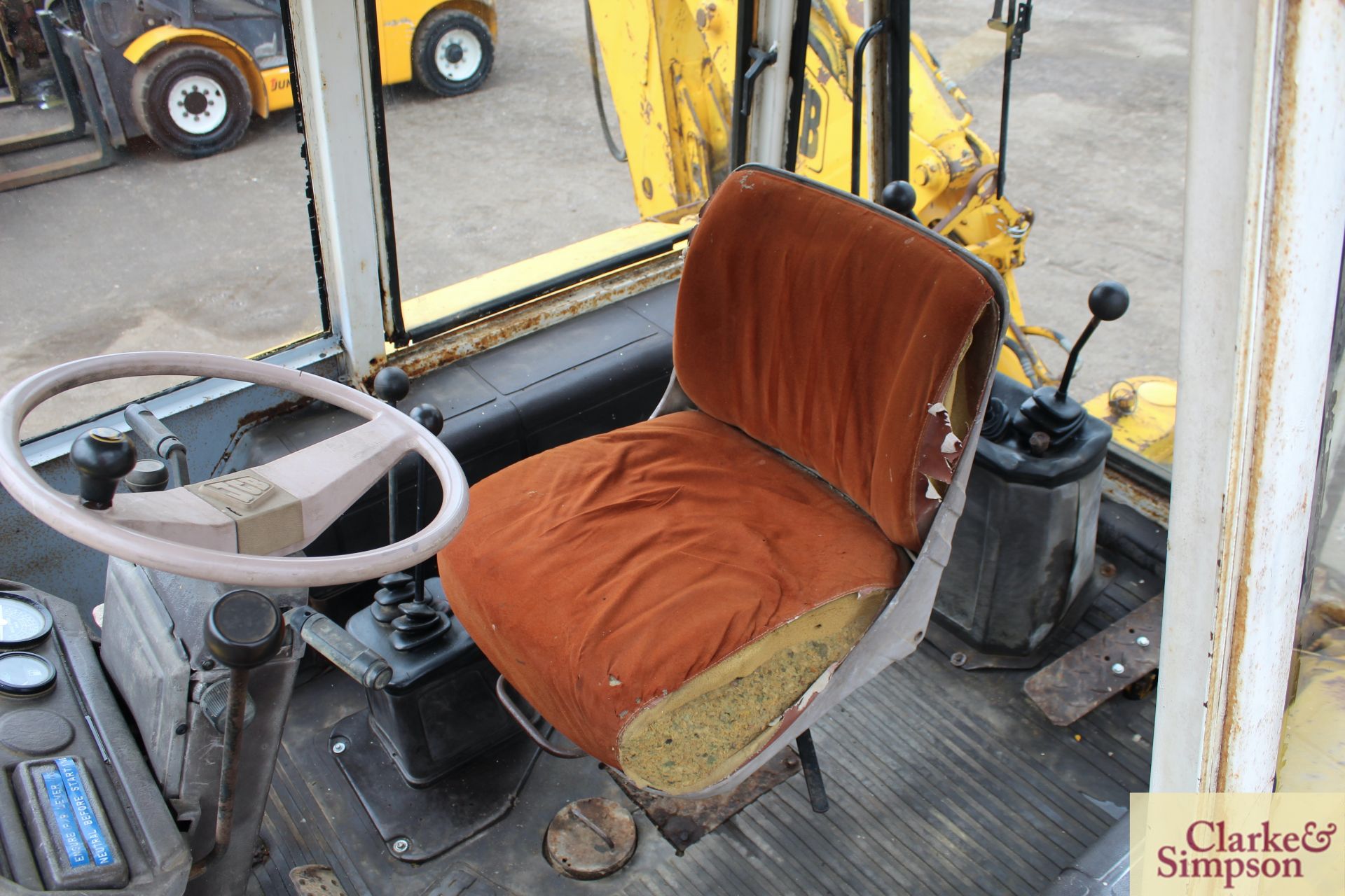 JCB 3CX Sitemaster 2WD backhoe loader. Registration A790 ROU. Date of first registration 10/1983. - Image 29 of 34