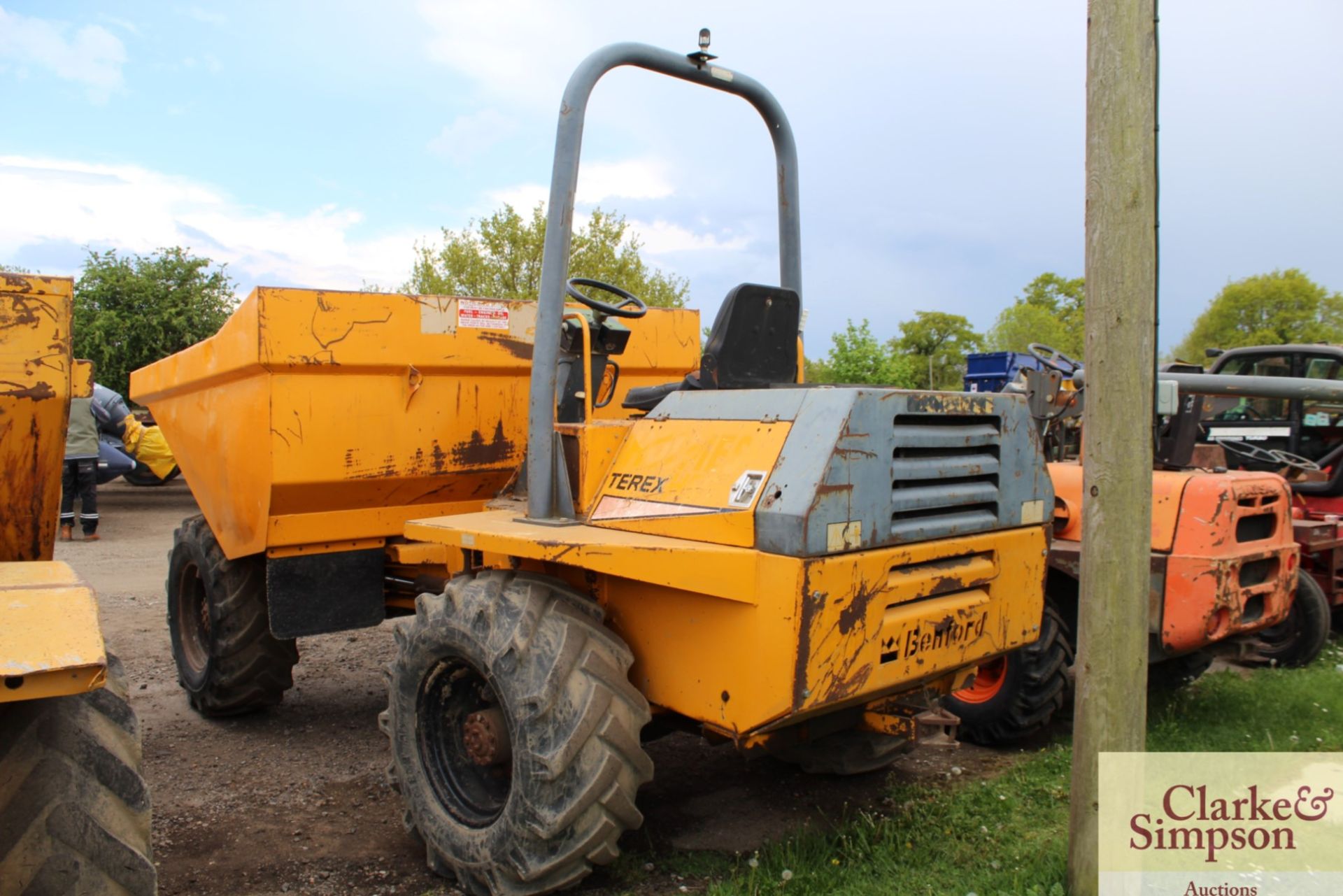 Terex/ Benford PT6000 6T 4WD dumper. 2004. Showing 1,071 hours. Model 6002 PTR. Serial number - Image 4 of 20