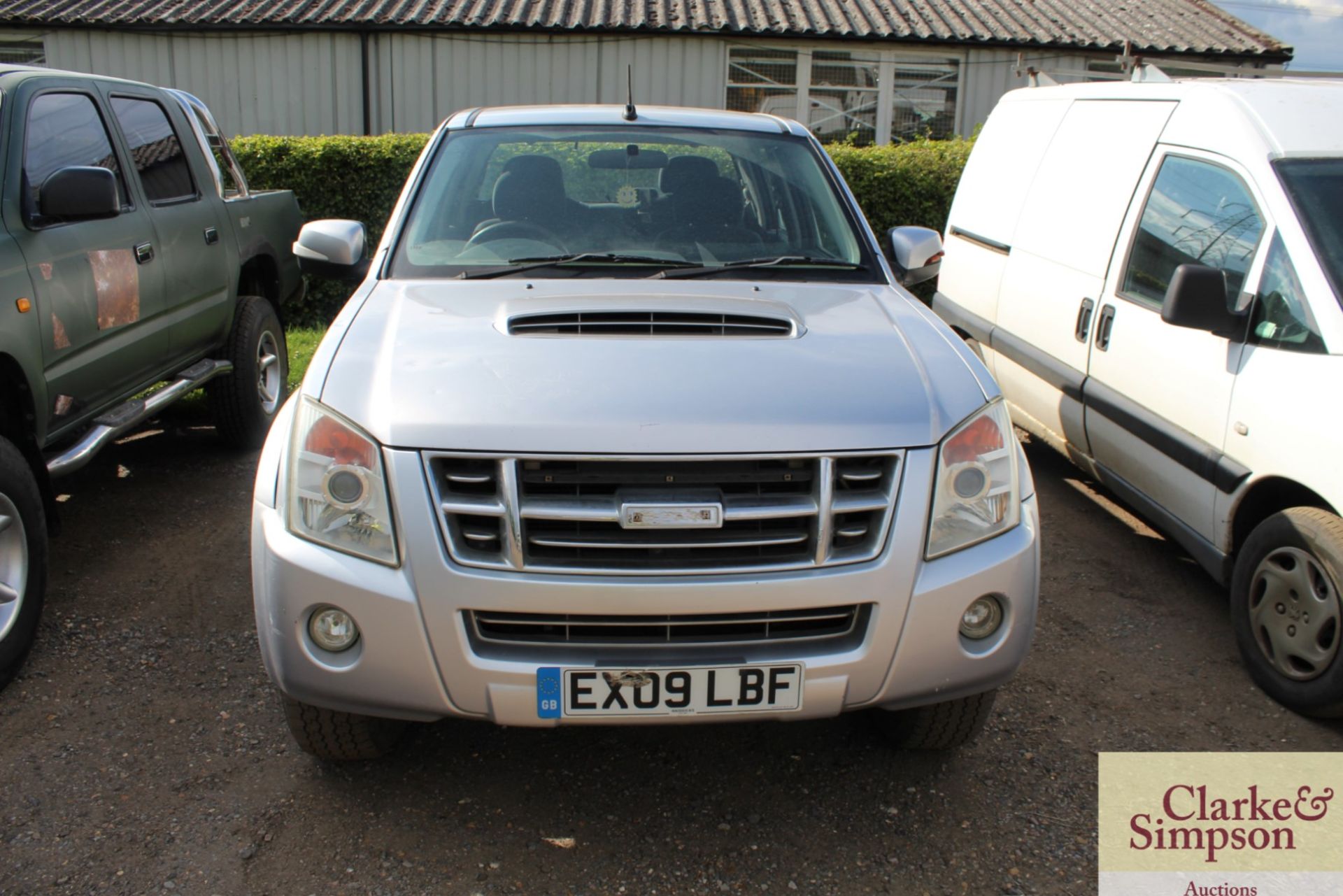 Isuzu Rodeo Denver double cab pickup. Registration EX09 LBF. Date of first registration 03/2009. - Image 2 of 23