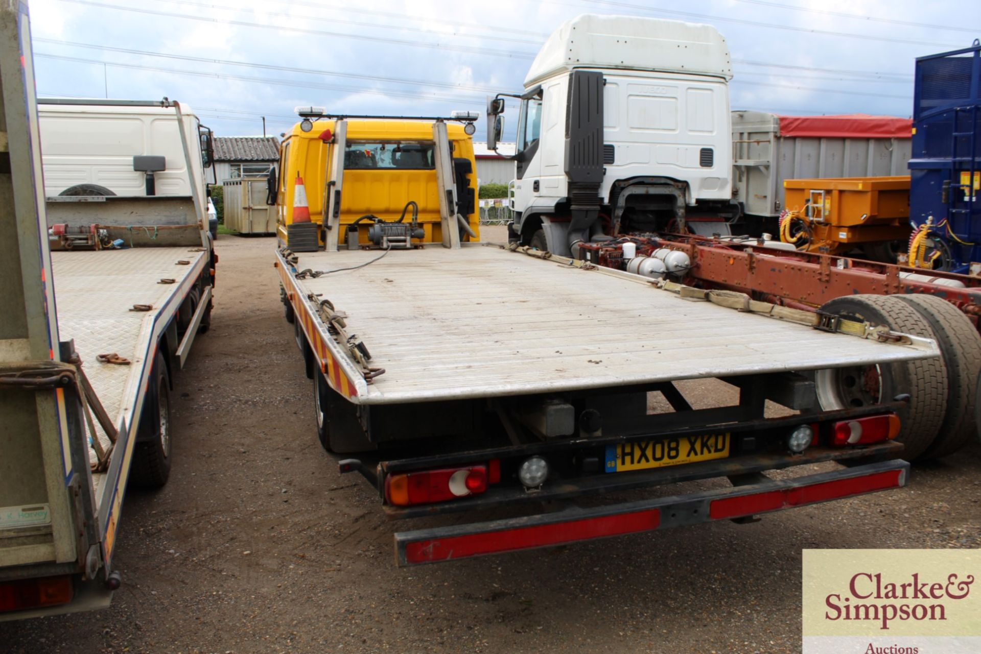 Mitsubishi Canter 7.5T crew cab 4x2 tilt and silde recovery lorry. Registration HX08 XKD. Date of - Image 3 of 30