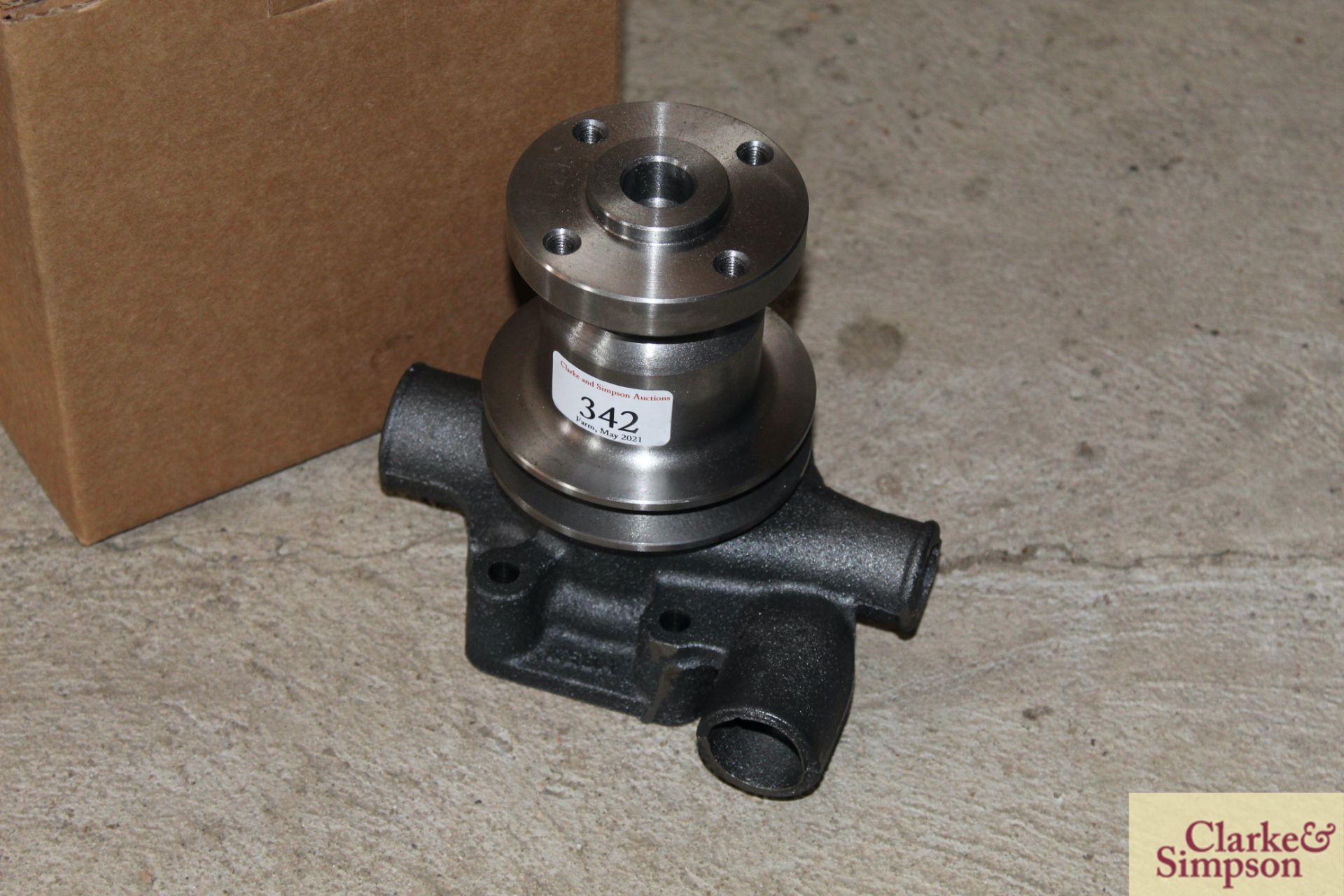 Fordson Dexta Water Pump - New. * - Image 2 of 4