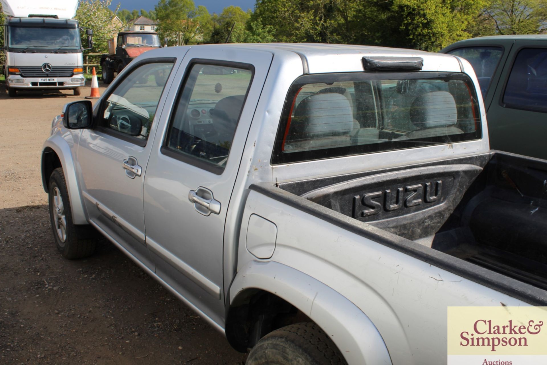 Isuzu Rodeo Denver double cab pickup. Registration EX09 LBF. Date of first registration 03/2009. - Image 7 of 23