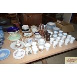 A large quantity of mixed china, teaware, dinnerwa