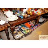 A mahogany extending dining table raised on cabrio