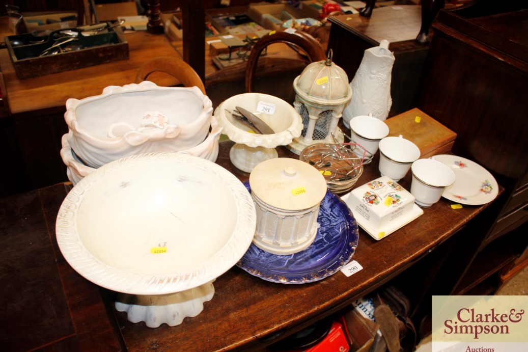 Various decorative urns ; plated coaster; teaware