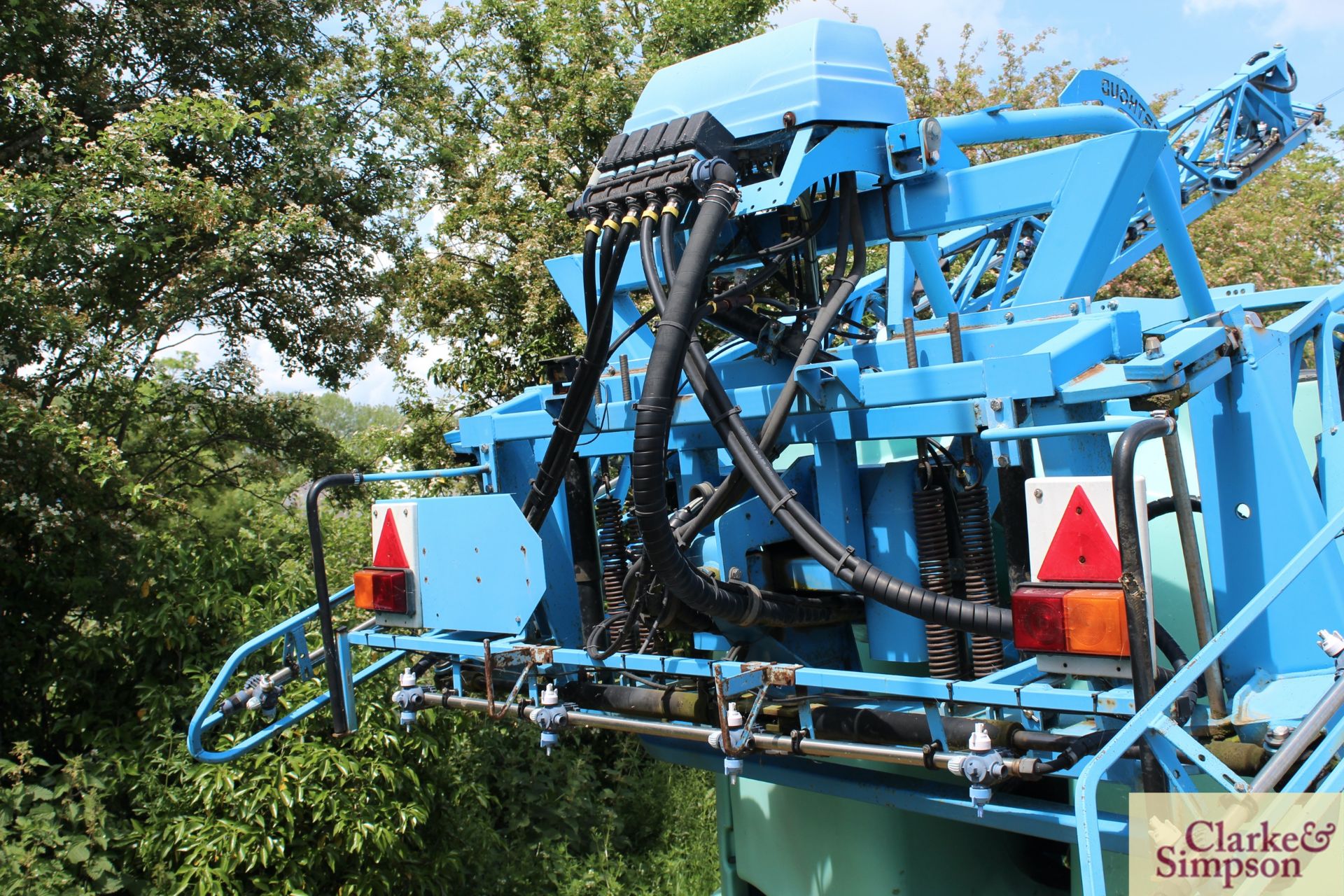 Berthoud Elyte DP-Tronic 1,200L 24m mounted sprayer. Model ELIVE12AX24. 10/2006. Serial number - Image 6 of 11